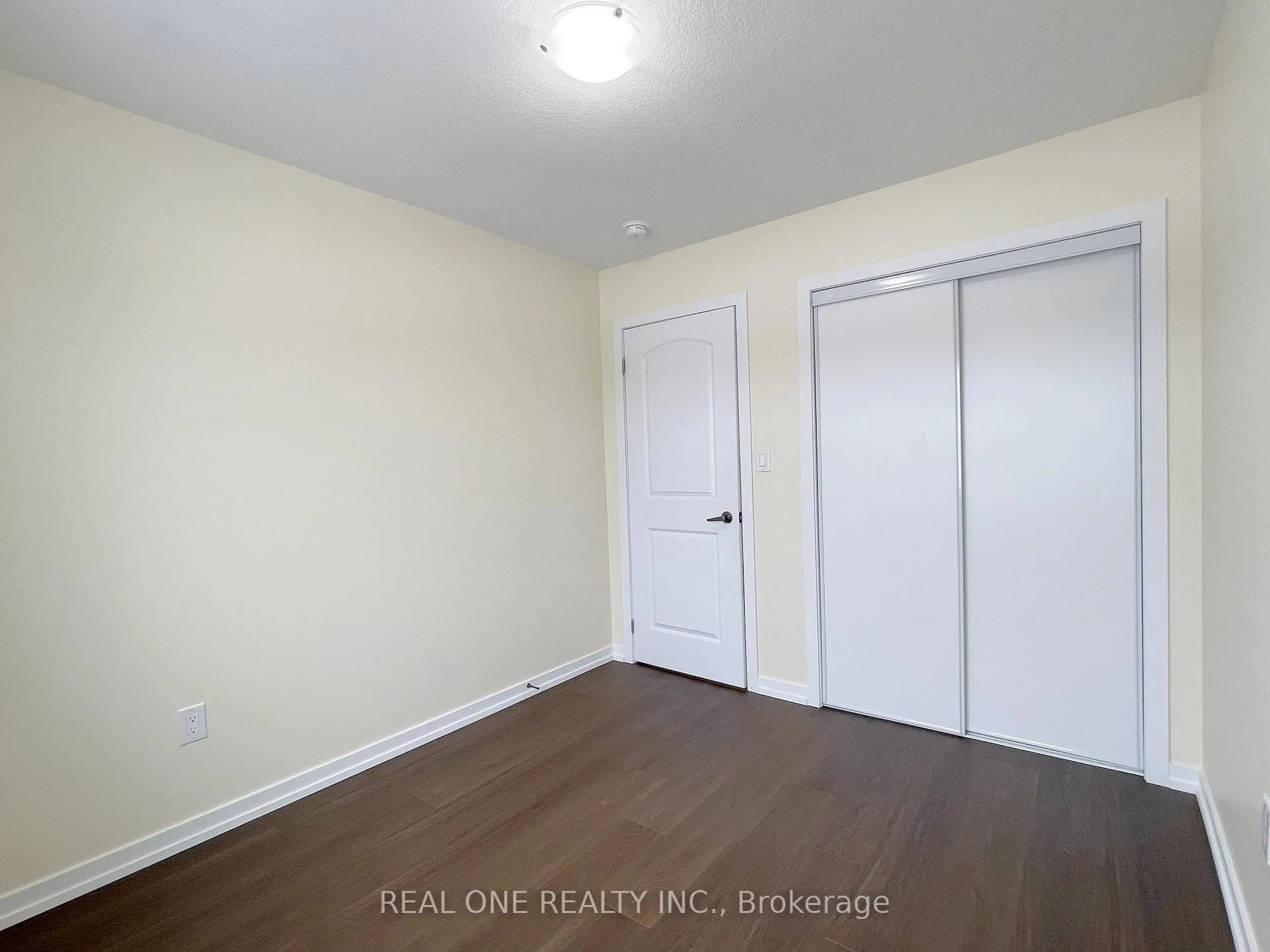 Photo 26 of 7 Hedges Crescent, Hamilton, Stoney Creek Mountain — HOMEH