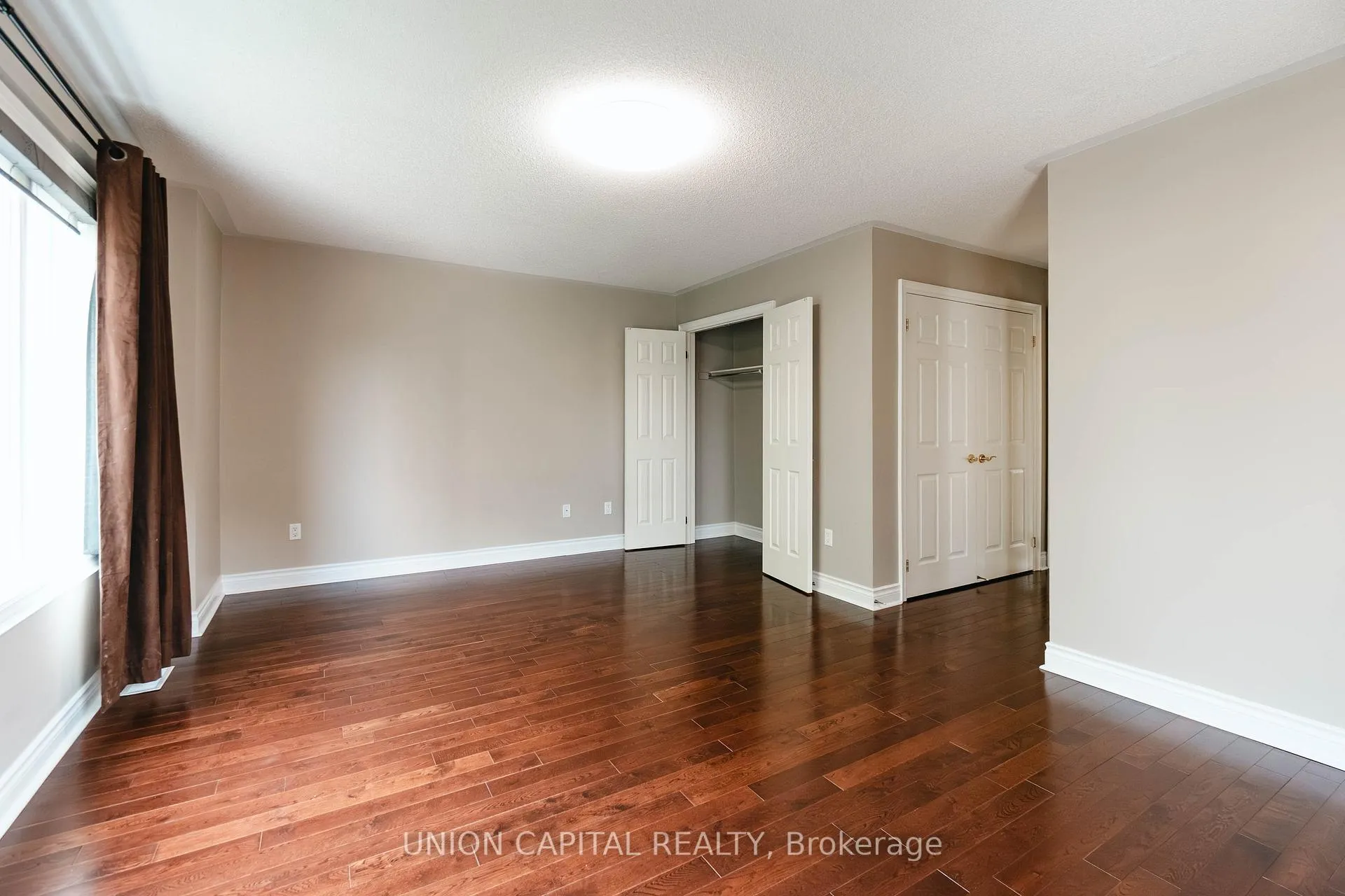 Photo 21 of 110 Pond Drive, Markham, Commerce Valley — HOMEH