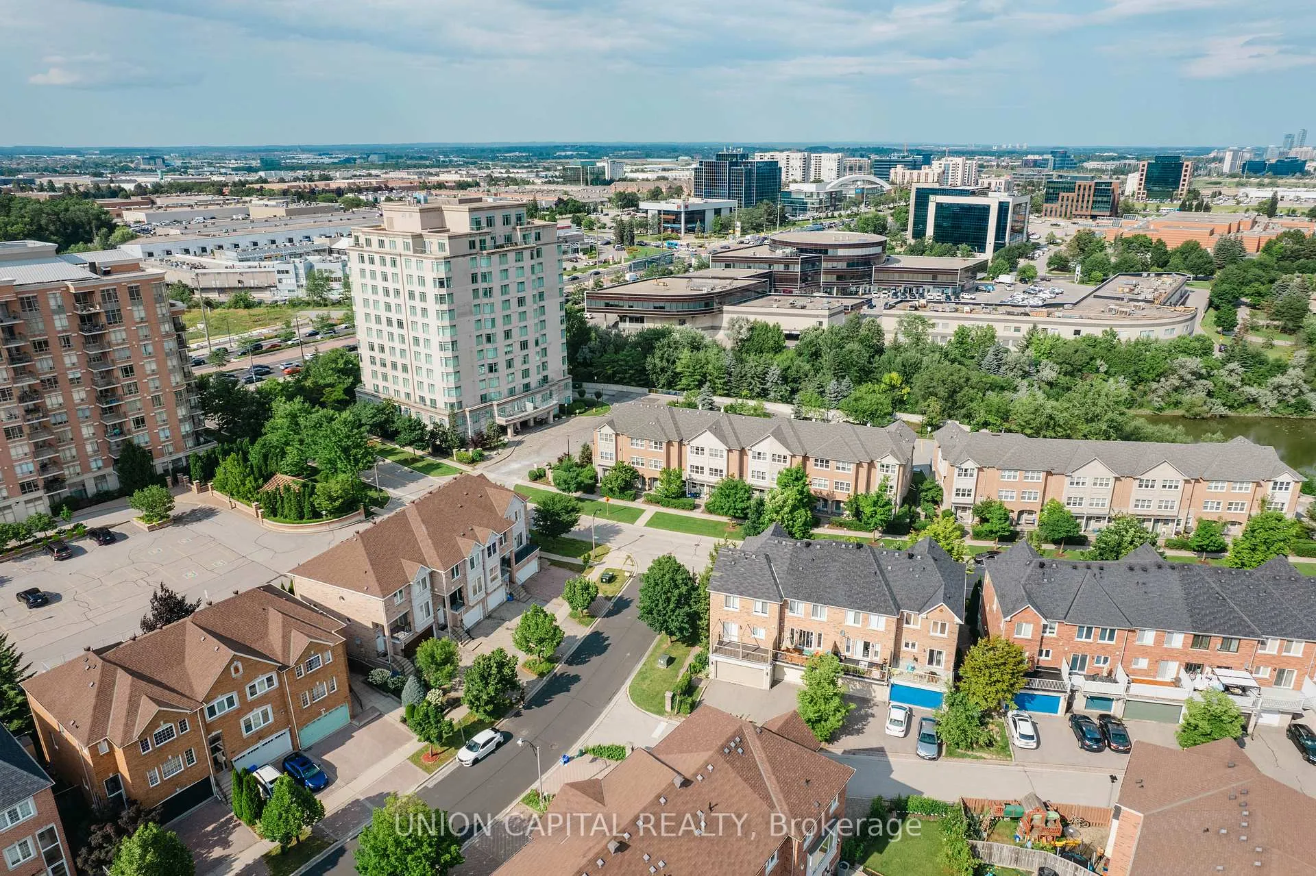 Photo 30 of 110 Pond Drive, Markham, Commerce Valley — HOMEH