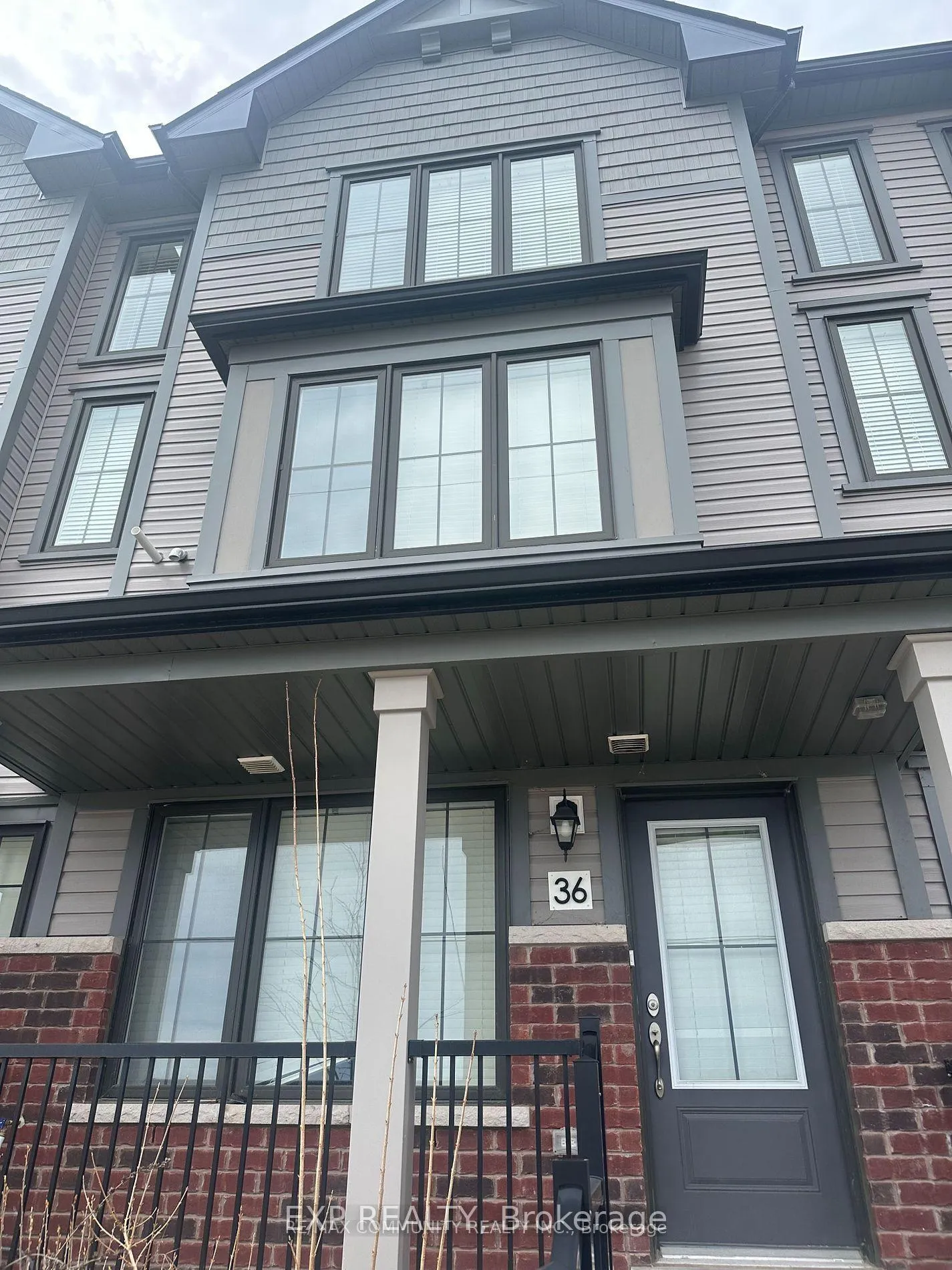 Photo 2 of 36 Jerome Way, Clarington, Bowmanville — HOMEH