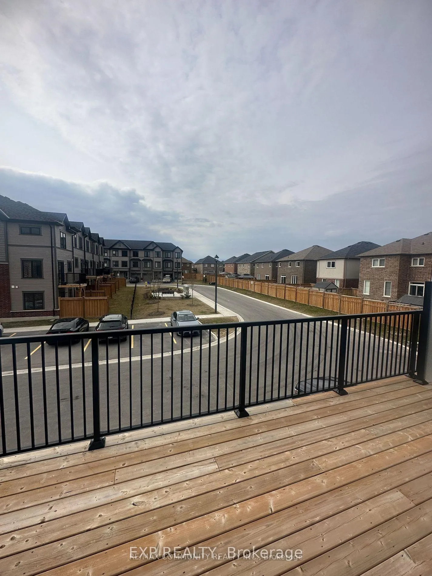 Photo 8 of 36 Jerome Way, Clarington, Bowmanville — HOMEH