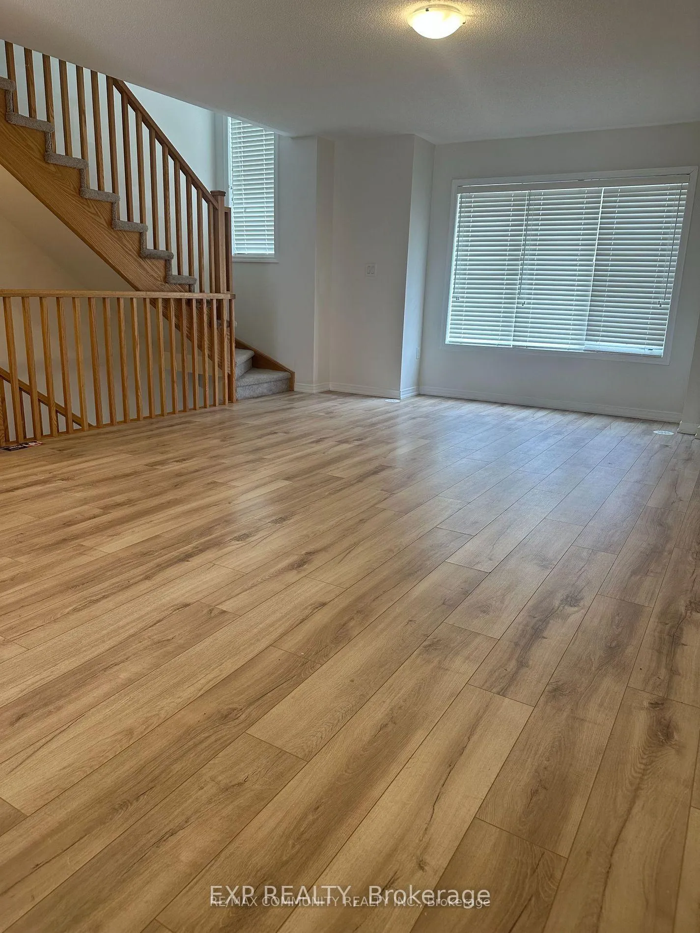 Photo 13 of 36 Jerome Way, Clarington, Bowmanville — HOMEH