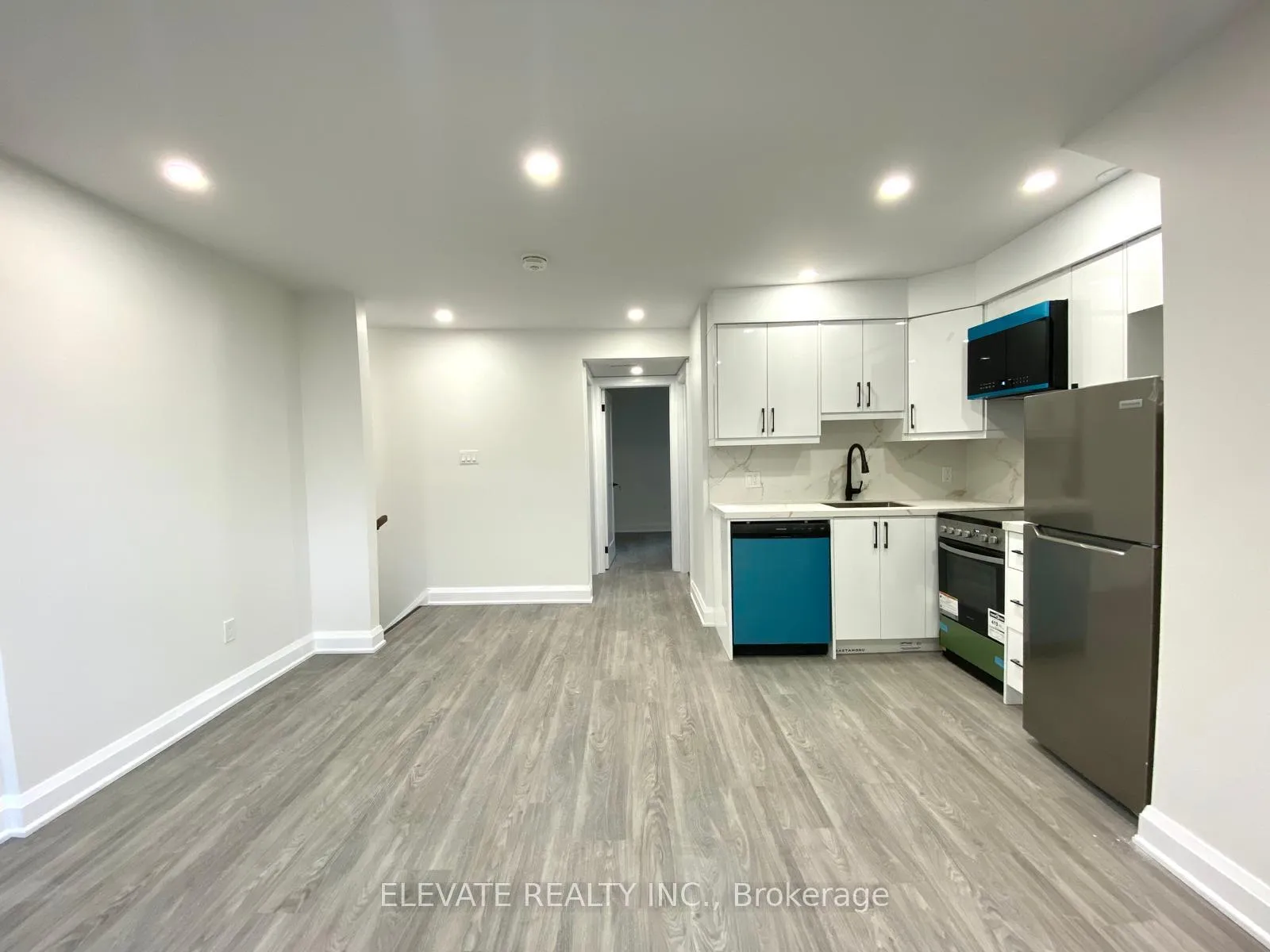 Photo 4 of Unit 2, 19 Lesmount Avenue, Toronto, Danforth Village-East York — HOMEH
