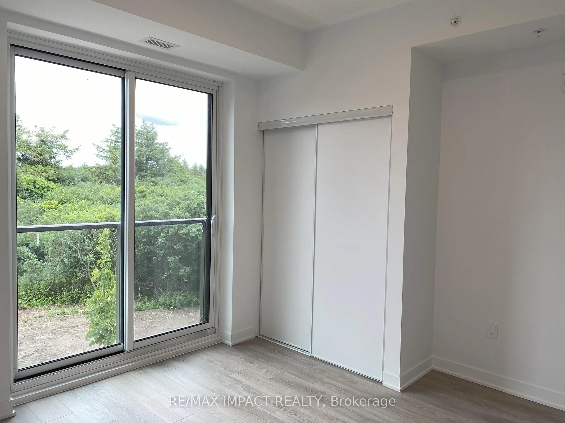 Photo 8 of Unit 224, 385 Arctic Red Drive, Oshawa, Windfields — HOMEH