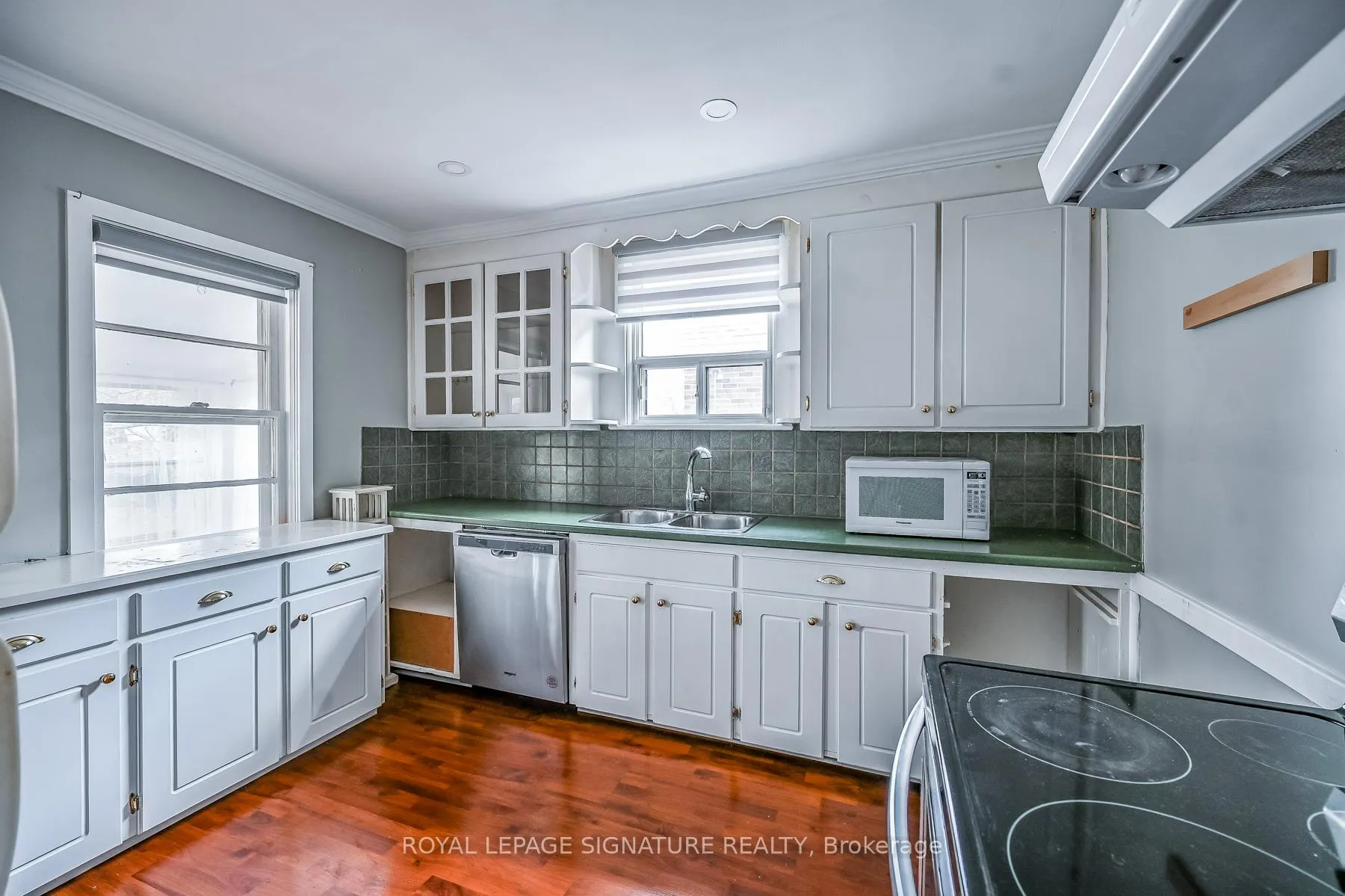 Photo 13 of 46 East 36 Street, Hamilton, Raleigh — HOMEH