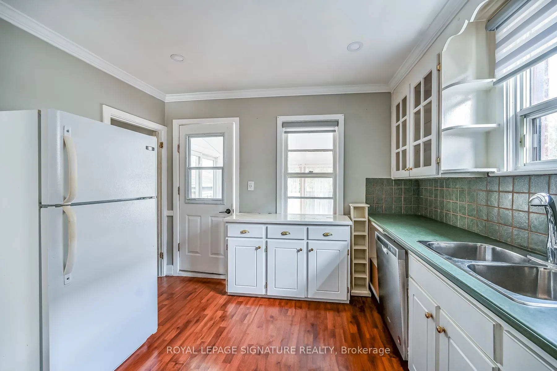 Photo 14 of 46 East 36 Street, Hamilton, Raleigh — HOMEH