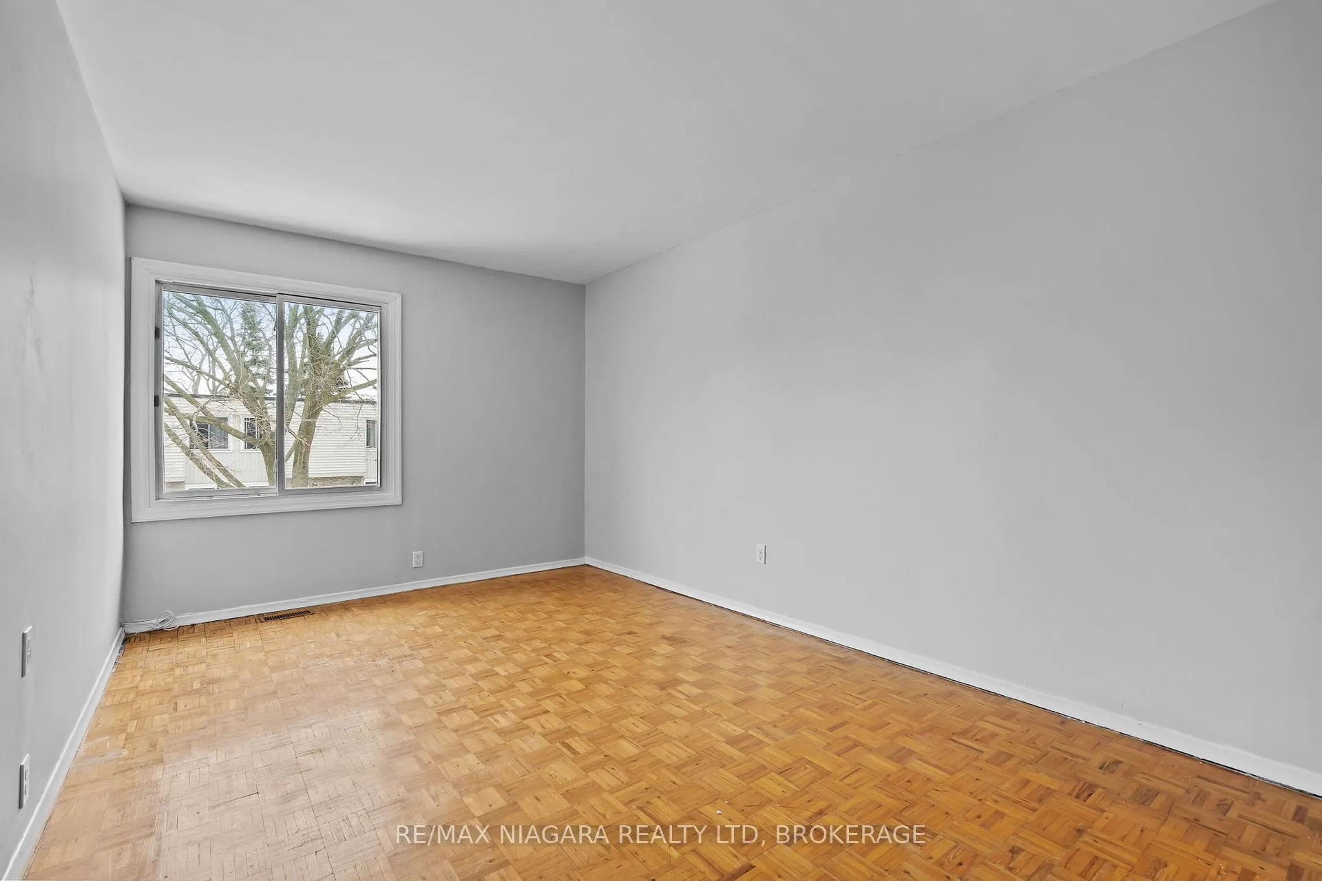 Photo 15 of Unit 152, 17 Old Pine Trail, St. Catharines, Carlton/Bunting — HOMEH