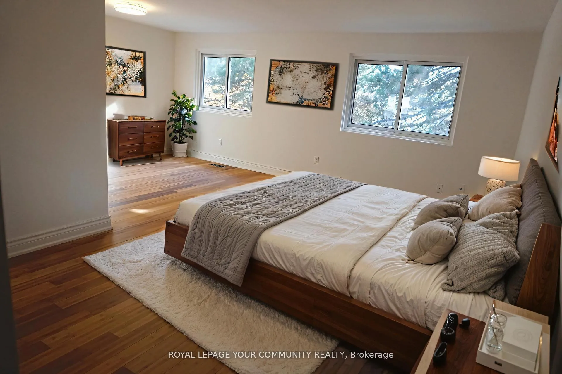 Photo 10 of 39 Knightsbridge Way, Markham, Markham Village — HOMEH
