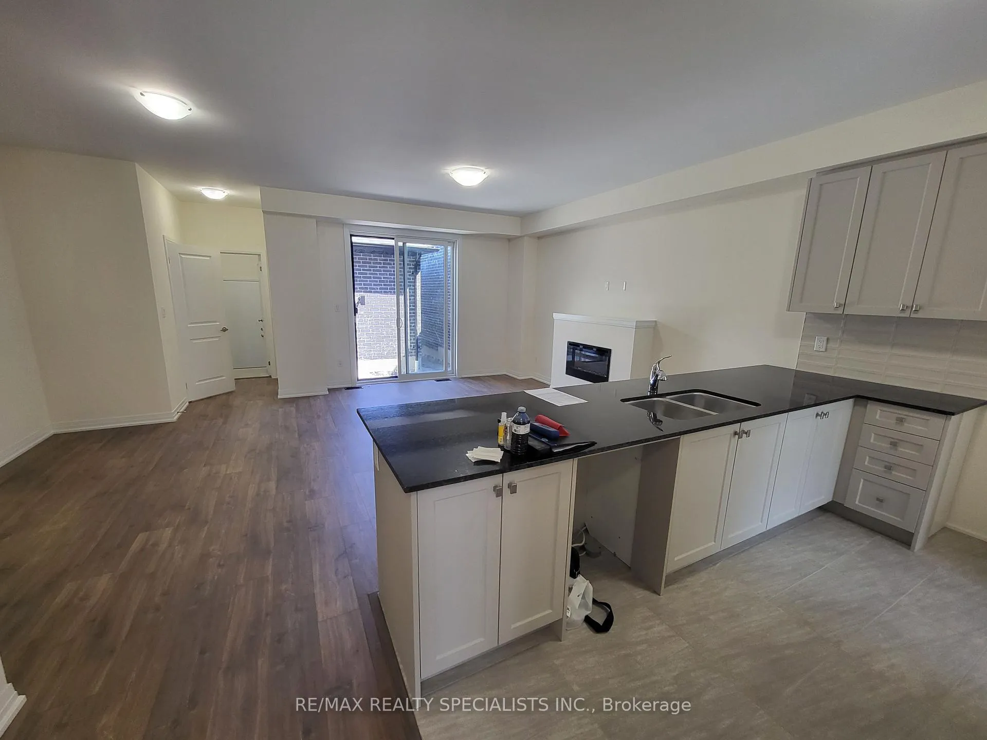 Photo 6 of 345 Coronation Road E, Whitby, Rural Whitby — HOMEH