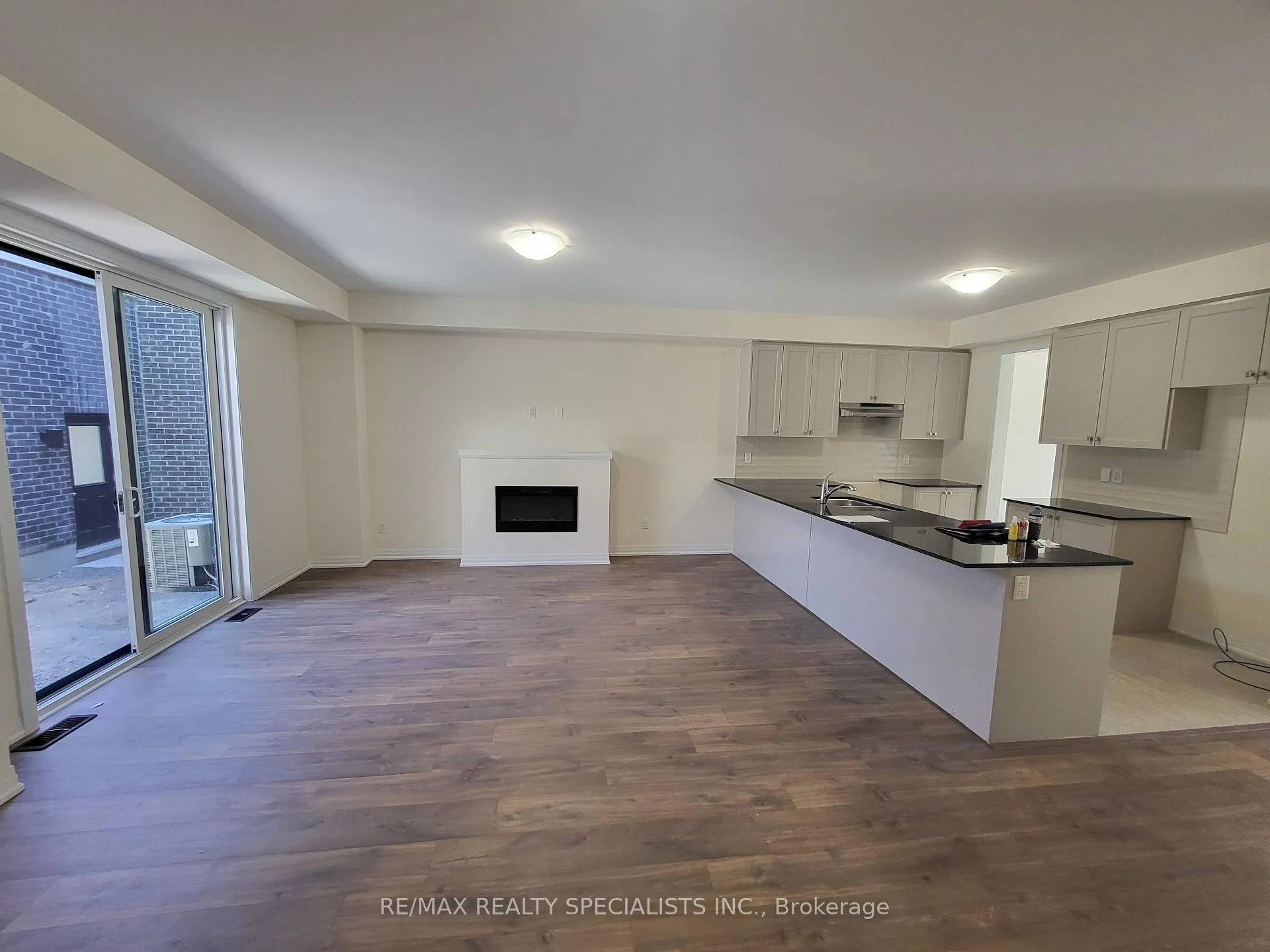 Photo 7 of 345 Coronation Road E, Whitby, Rural Whitby — HOMEH