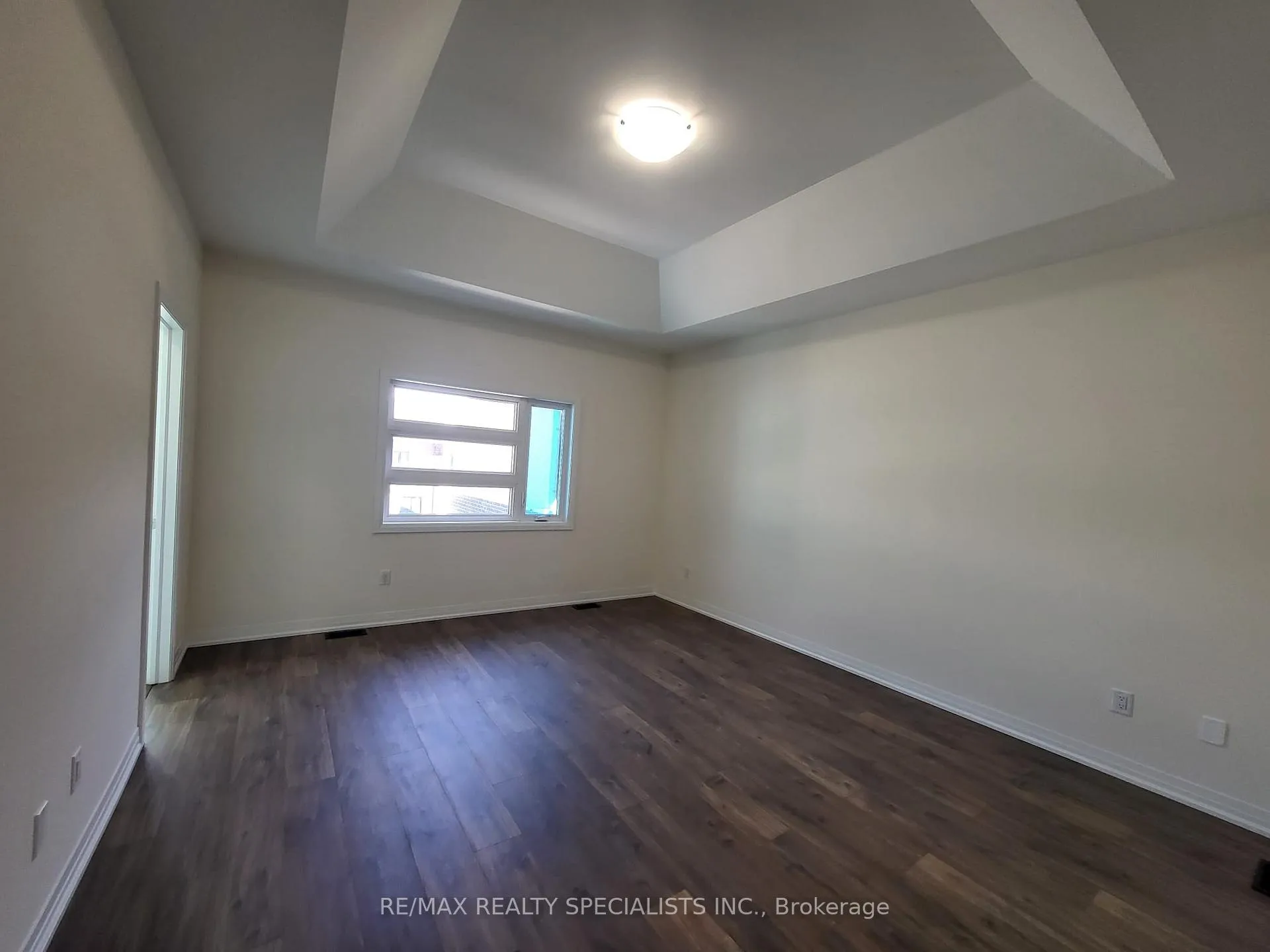 Photo 9 of 345 Coronation Road E, Whitby, Rural Whitby — HOMEH