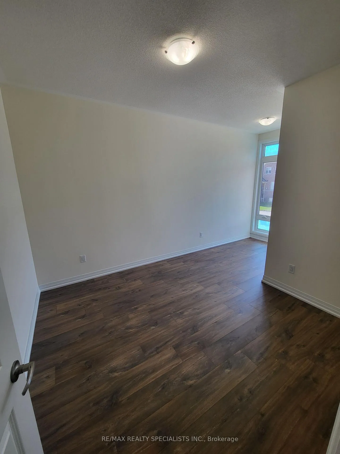 Photo 12 of 345 Coronation Road E, Whitby, Rural Whitby — HOMEH