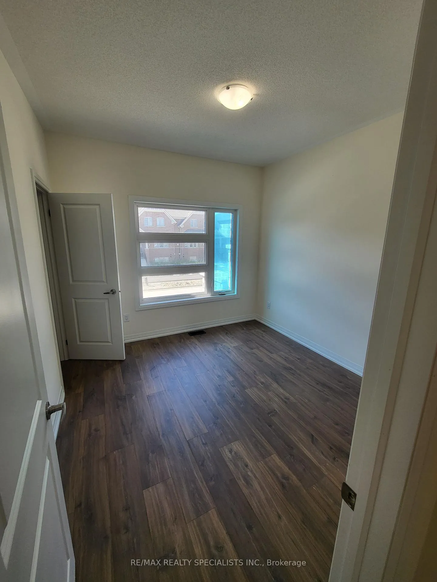 Photo 13 of 345 Coronation Road E, Whitby, Rural Whitby — HOMEH