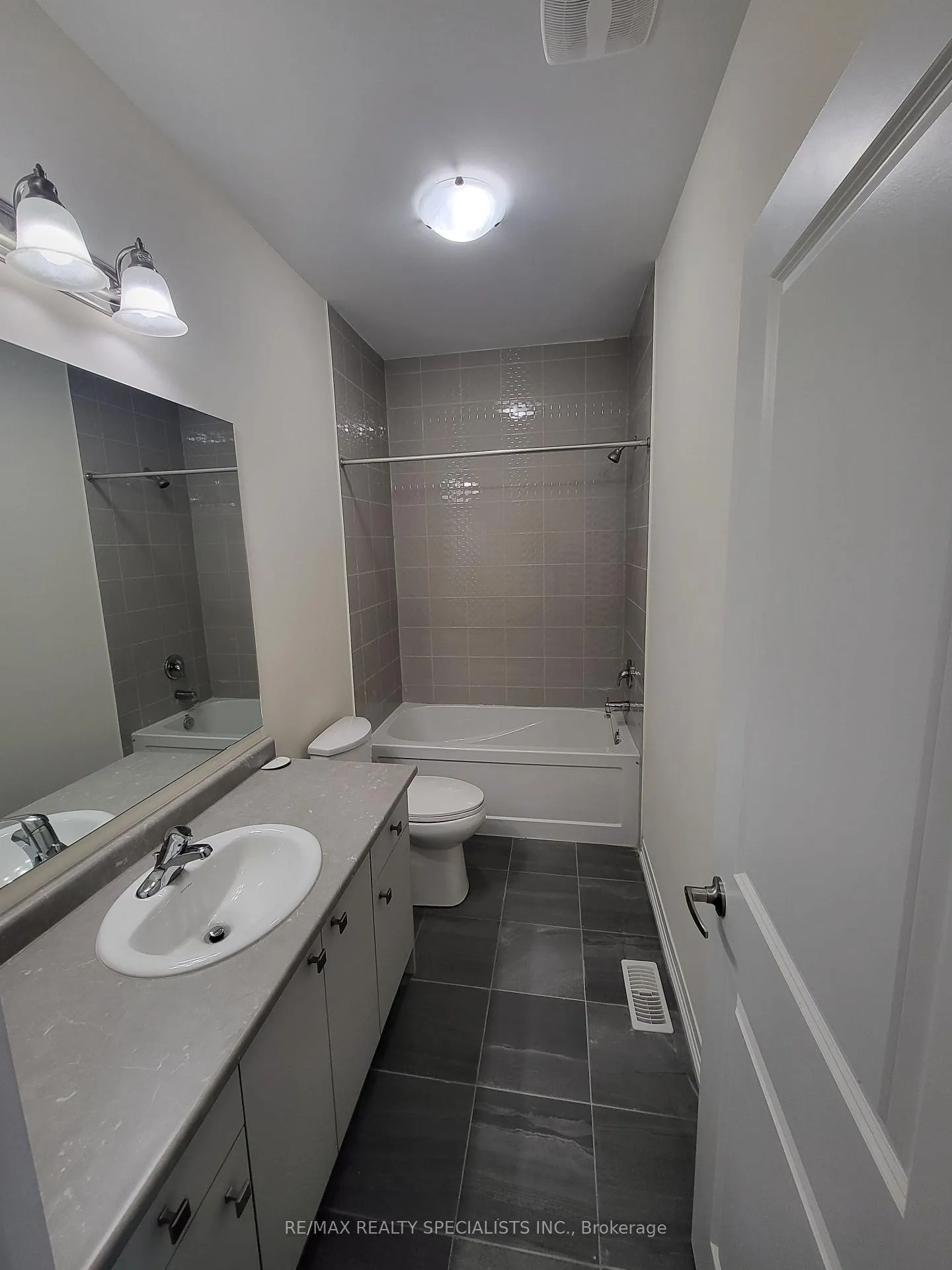 Photo 14 of 345 Coronation Road E, Whitby, Rural Whitby — HOMEH