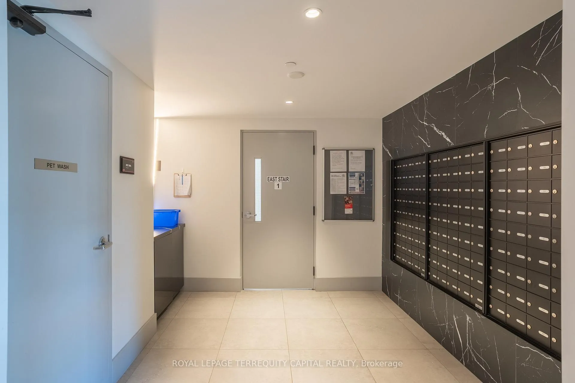 Photo 24 of Unit 313, 600 North Service Road, Hamilton, Stoney Creek — HOMEH
