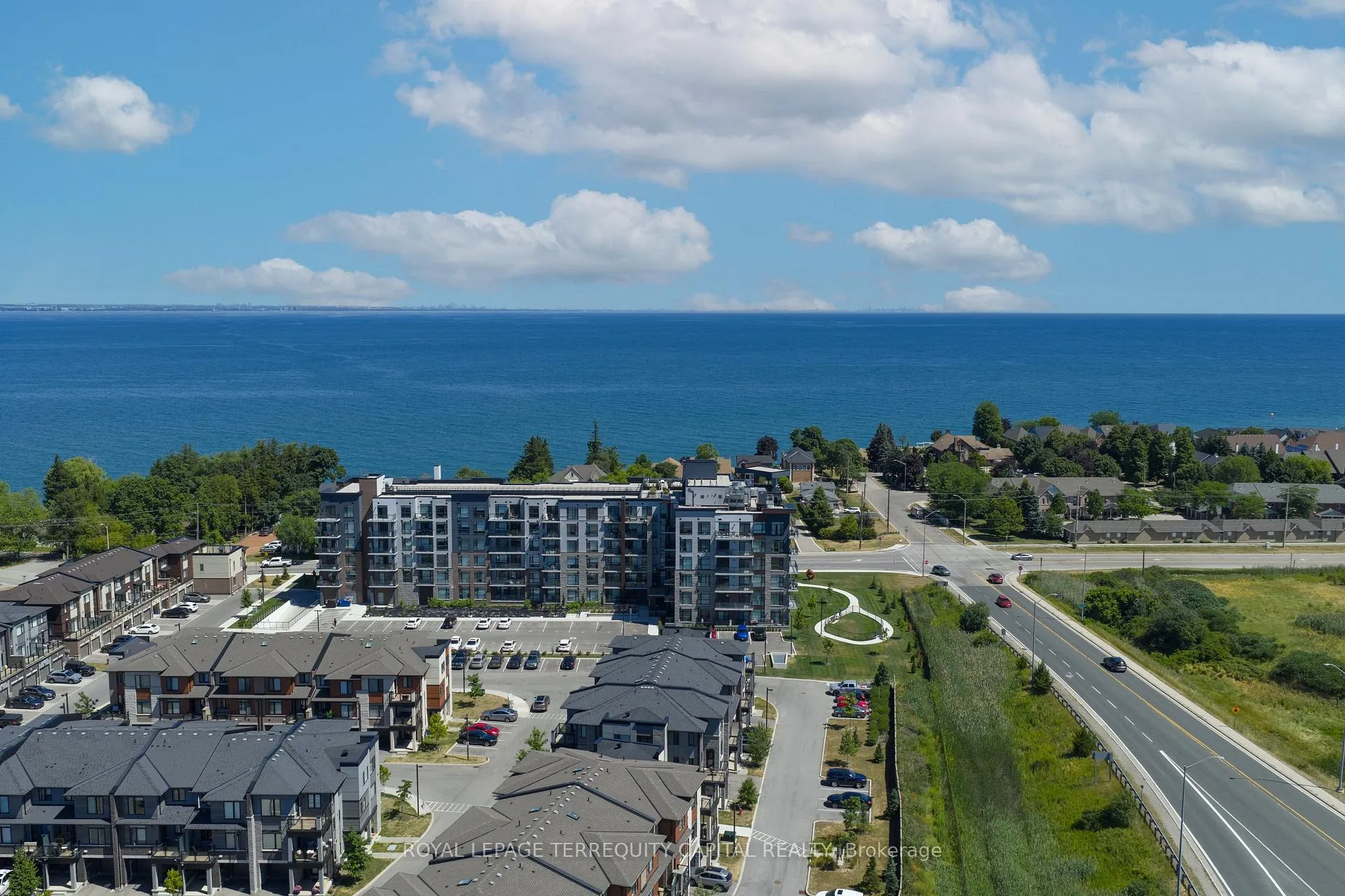 Photo 29 of Unit 313, 600 North Service Road, Hamilton, Stoney Creek — HOMEH