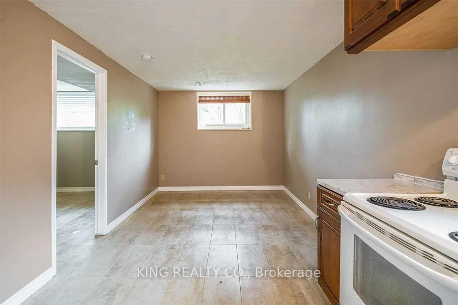 Photo 4 of Unit Bsmt, 74 Green Maple Drive, St. Catharines, Secord Woods — HOMEH