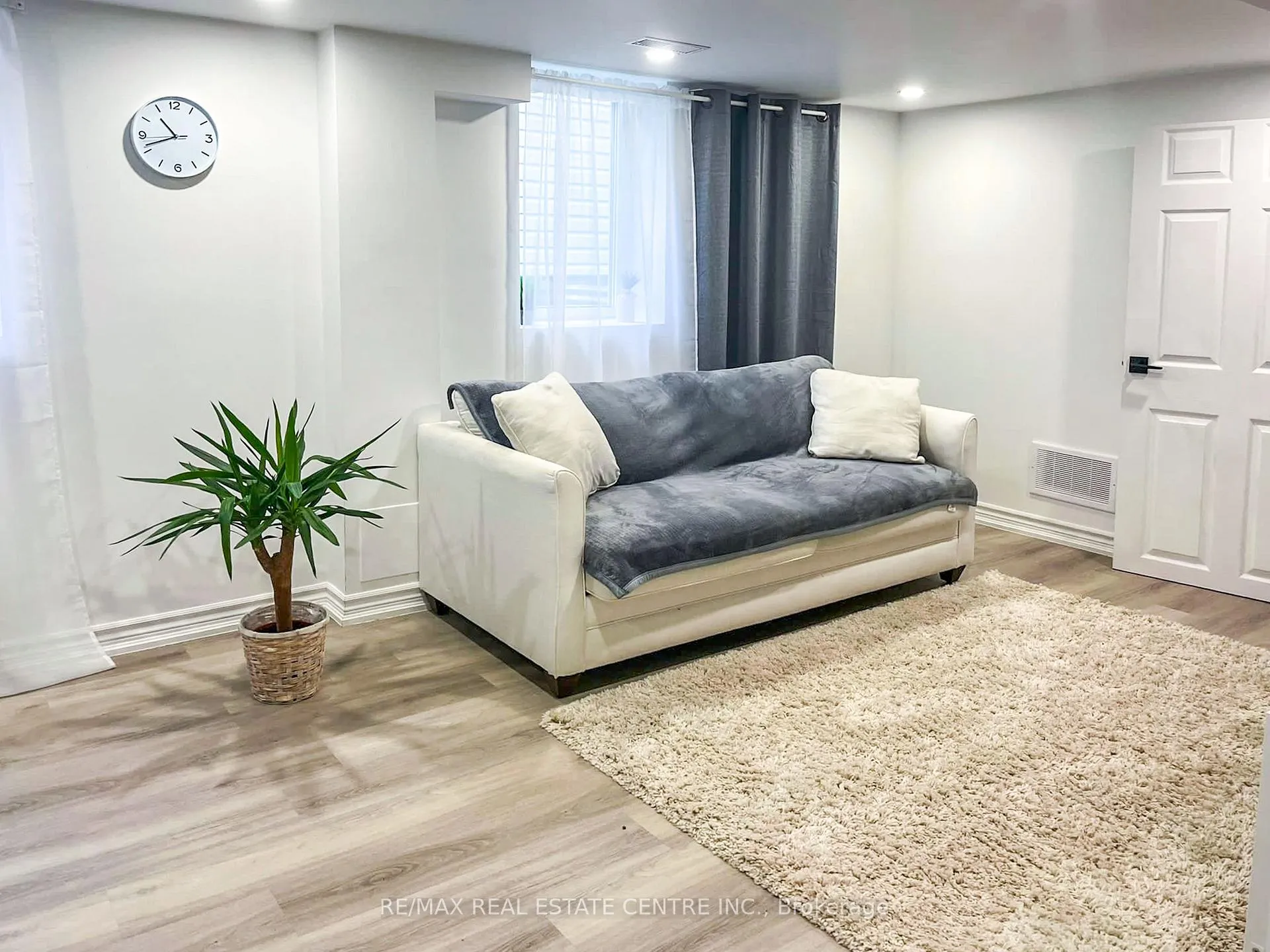 Photo 5 of Unit LOWER, 268 Brucedale Avenue E, Hamilton, Inch Park — HOMEH