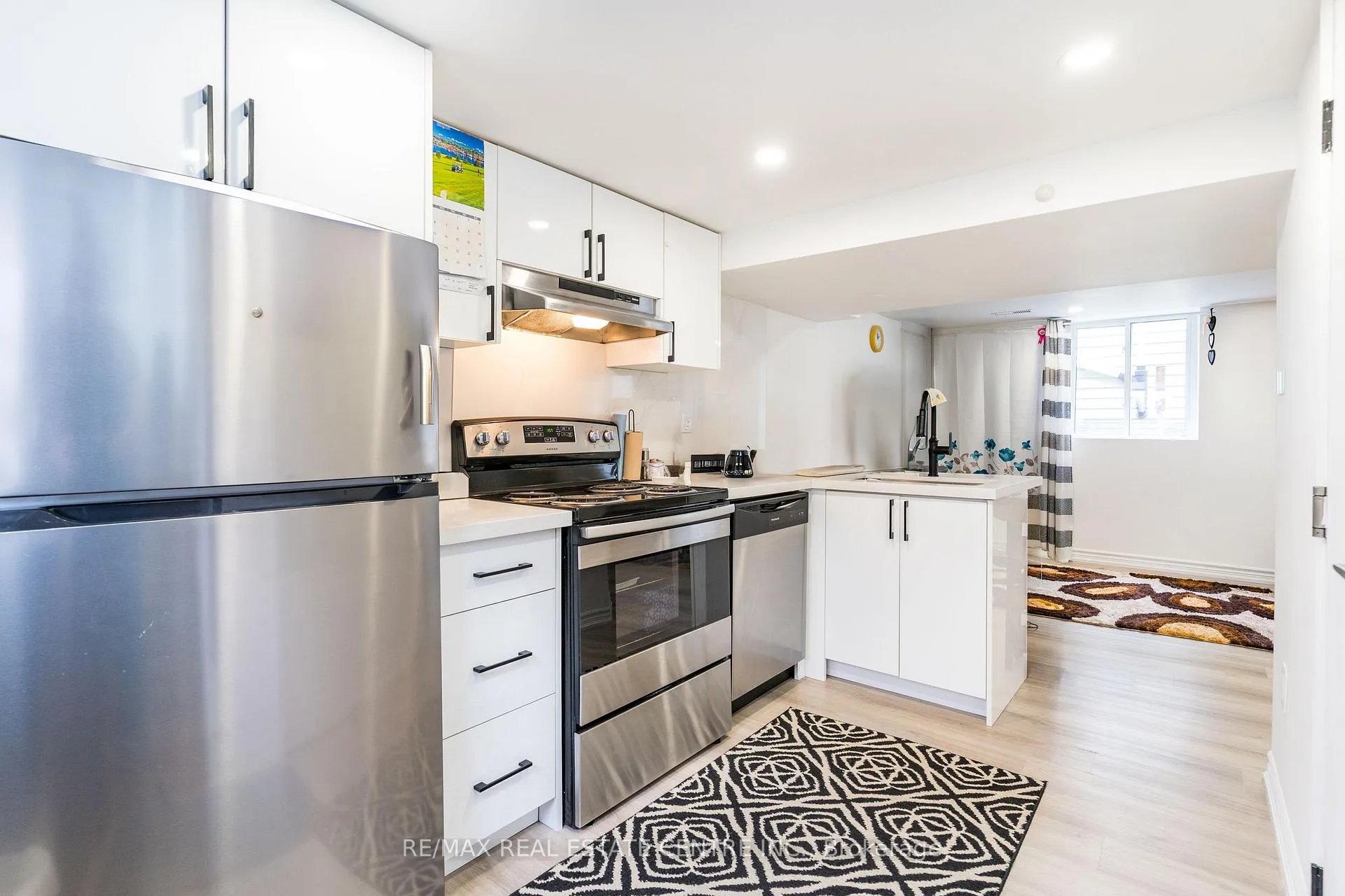 Photo 6 of Unit LOWER, 268 Brucedale Avenue E, Hamilton, Inch Park — HOMEH