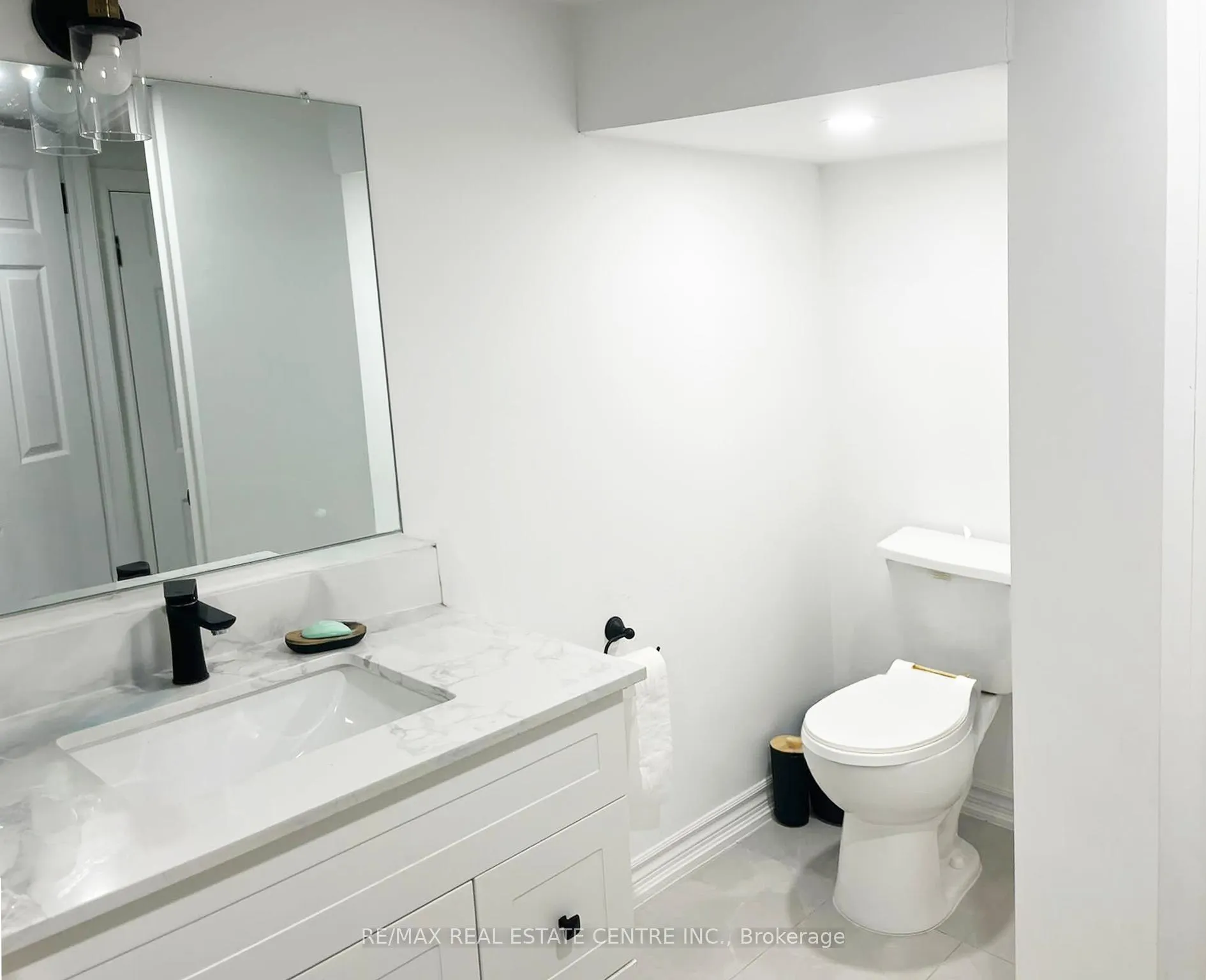 Photo 12 of Unit LOWER, 268 Brucedale Avenue E, Hamilton, Inch Park — HOMEH