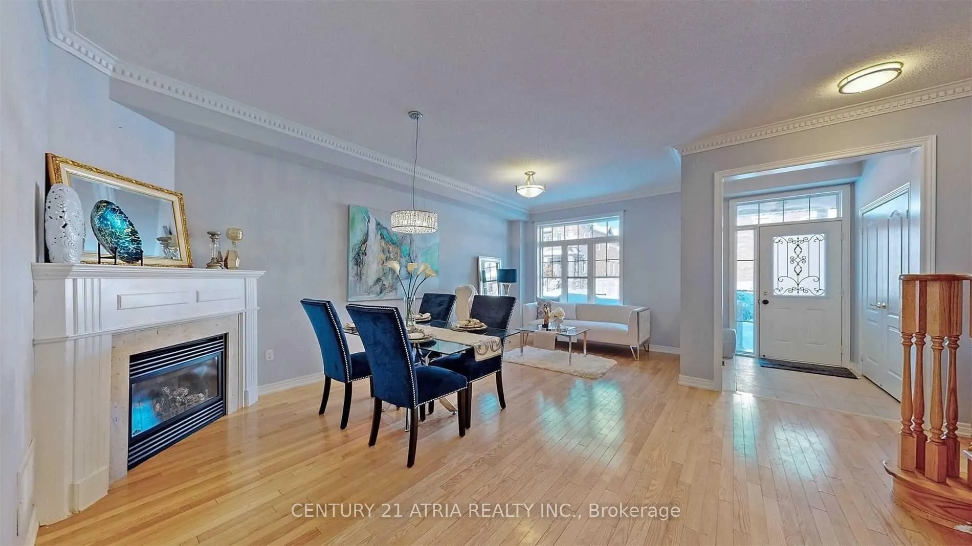 Photo 2 of 131 Christian Ritter Drive, Markham, Berczy — HOMEH