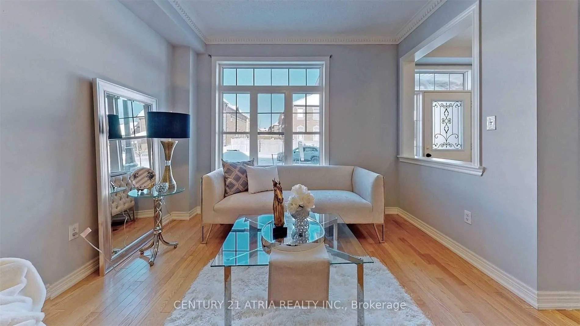 Photo 4 of 131 Christian Ritter Drive, Markham, Berczy — HOMEH