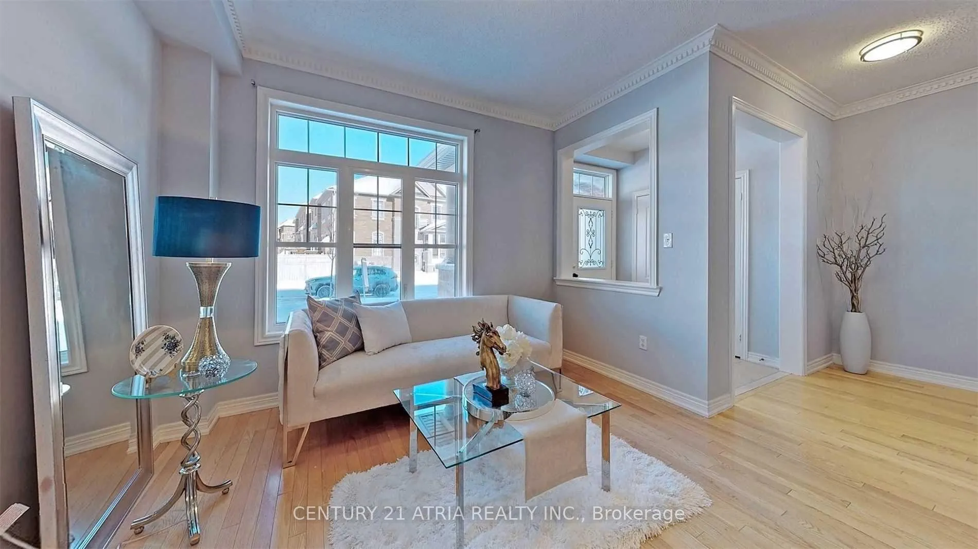 Photo 5 of 131 Christian Ritter Drive, Markham, Berczy — HOMEH