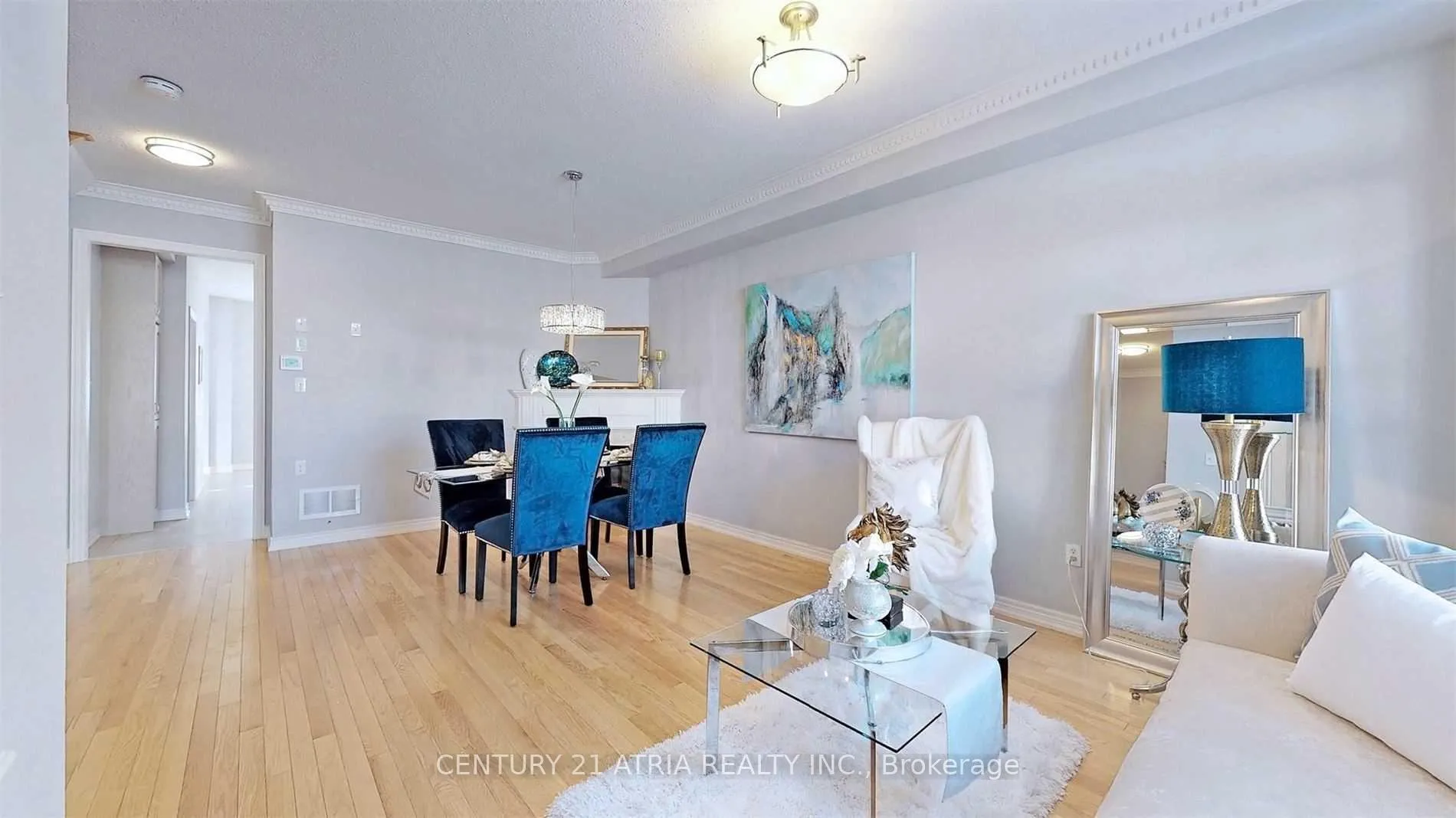 Photo 7 of 131 Christian Ritter Drive, Markham, Berczy — HOMEH