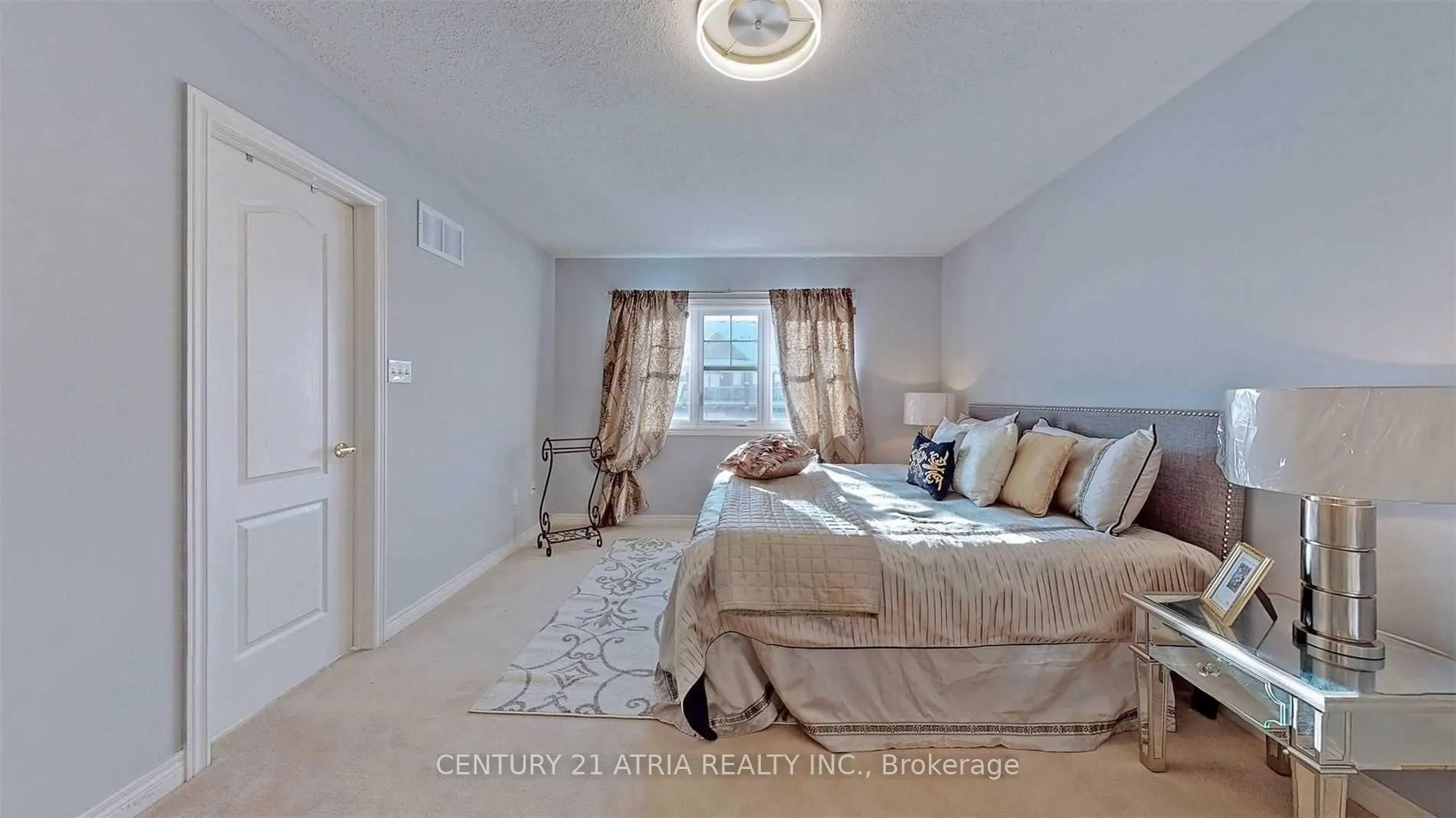 Photo 20 of 131 Christian Ritter Drive, Markham, Berczy — HOMEH