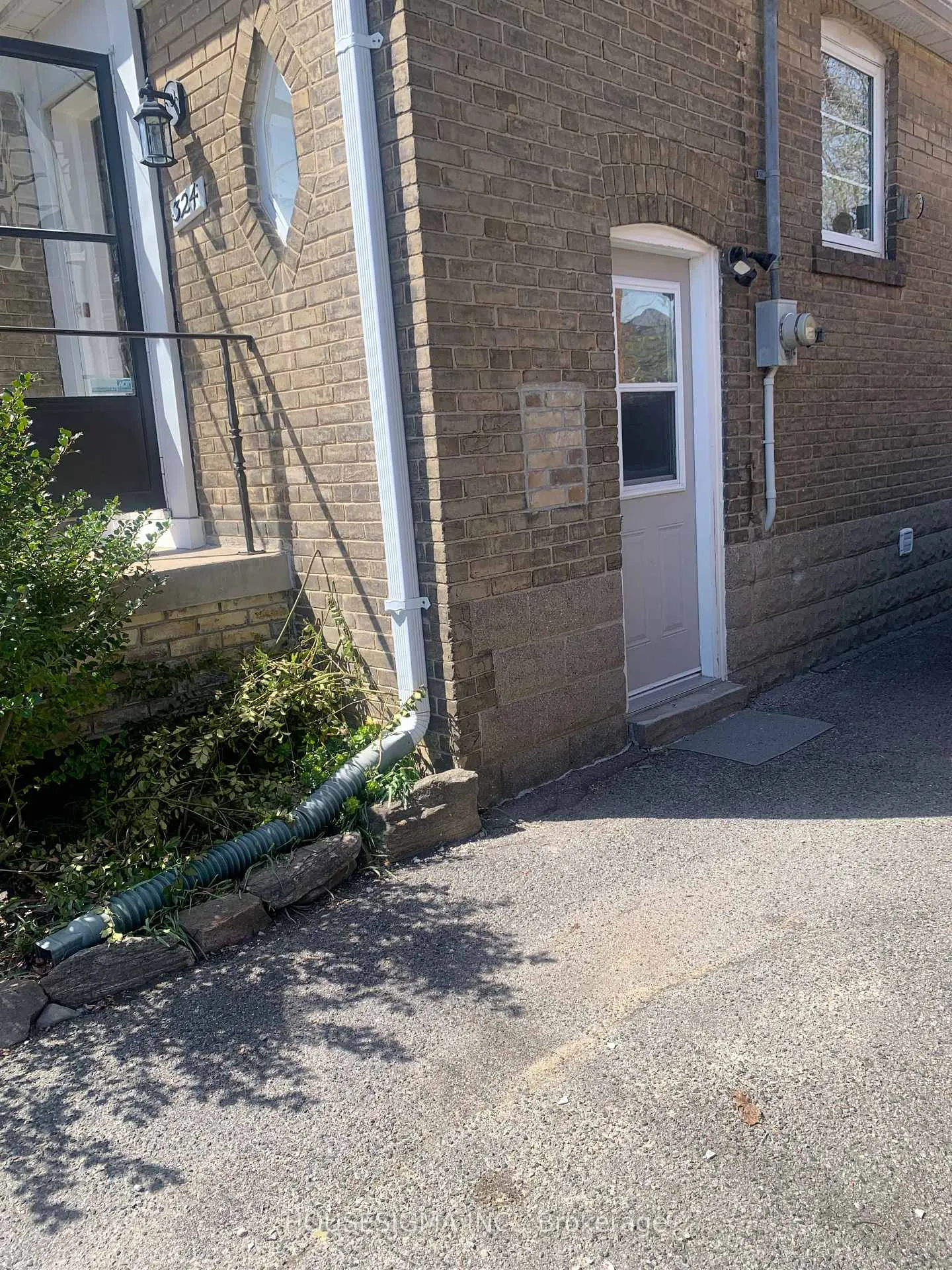 Photo 1 of 324 Lawrence Avenue W, Toronto, Bedford Park-Nortown — HOMEH