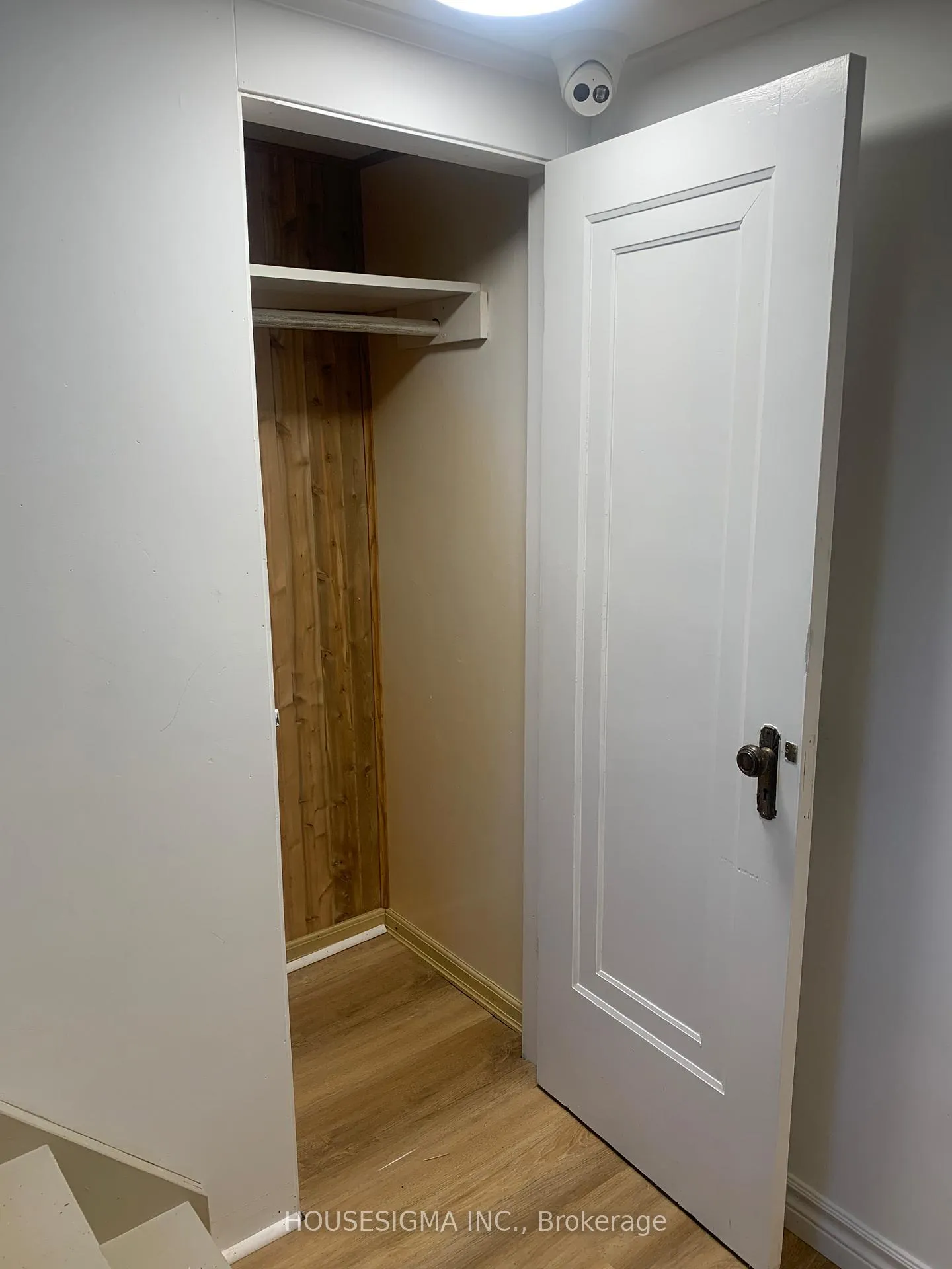 Photo 4 of 324 Lawrence Avenue W, Toronto, Bedford Park-Nortown — HOMEH