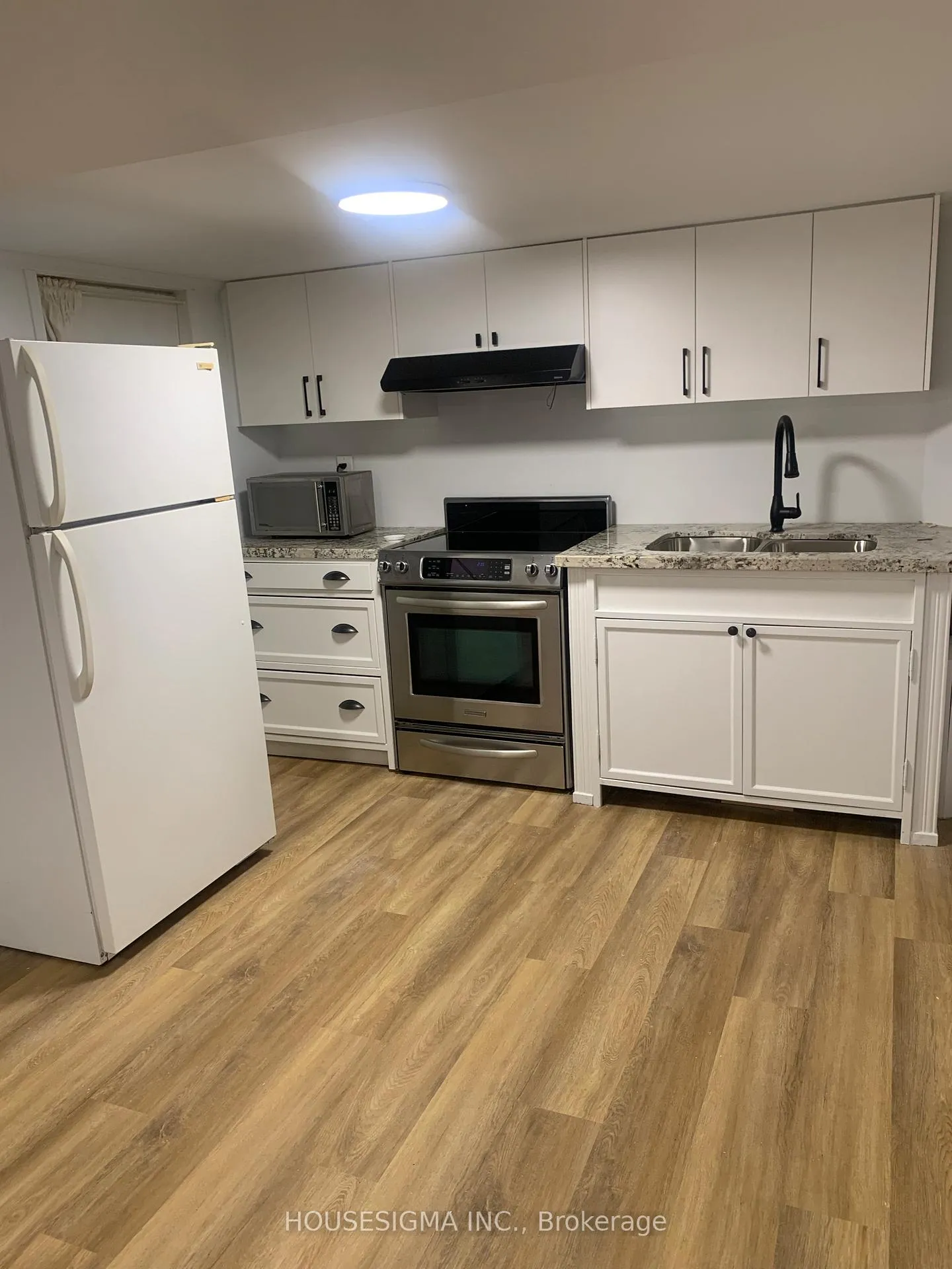 Photo 6 of 324 Lawrence Avenue W, Toronto, Bedford Park-Nortown — HOMEH