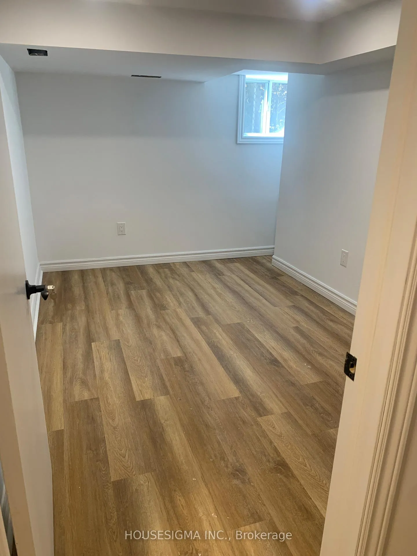 Photo 7 of 324 Lawrence Avenue W, Toronto, Bedford Park-Nortown — HOMEH