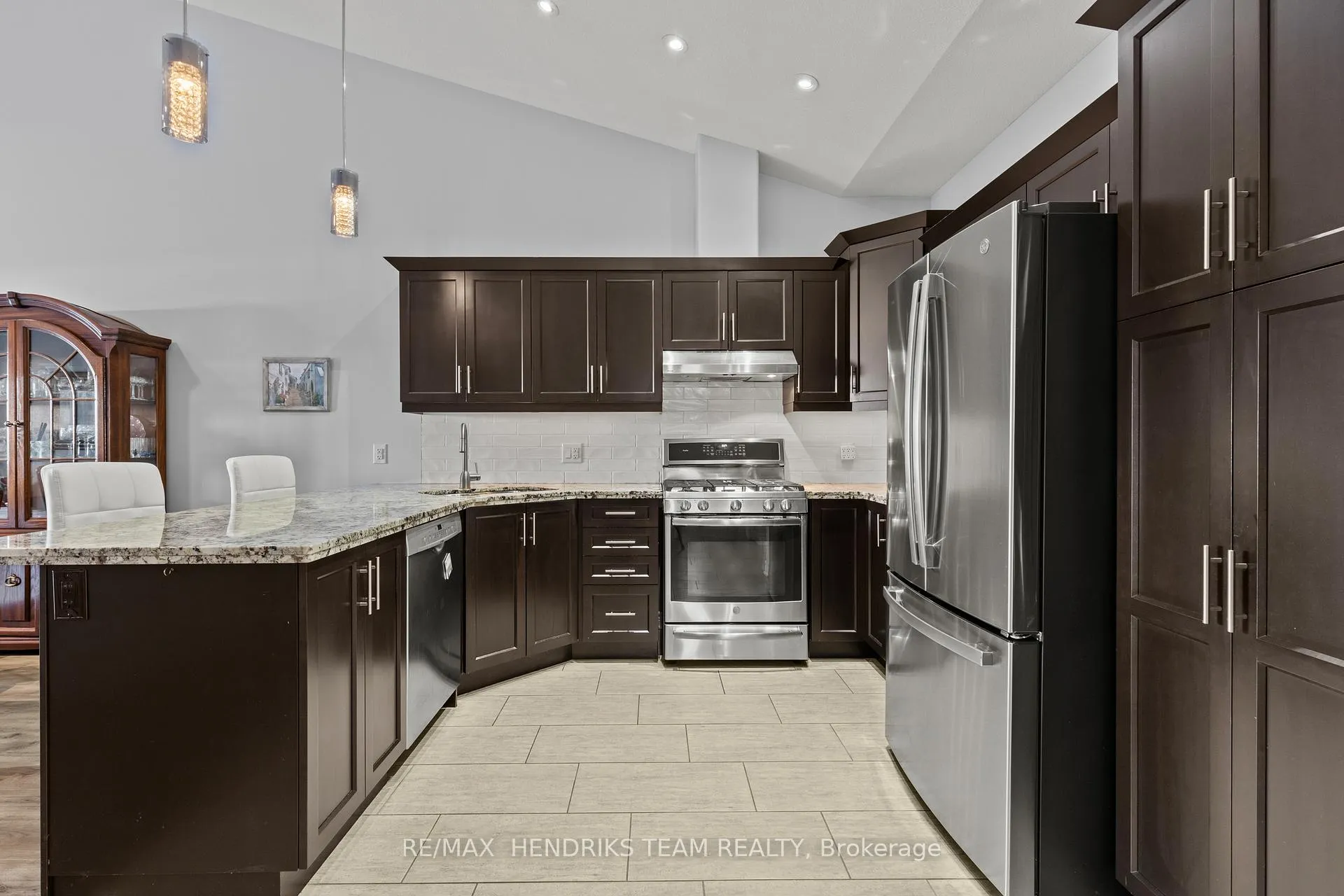 Photo 11 of Unit 19, 9440 Eagle Ridge Drive, Niagara Falls, Forestview — HOMEH