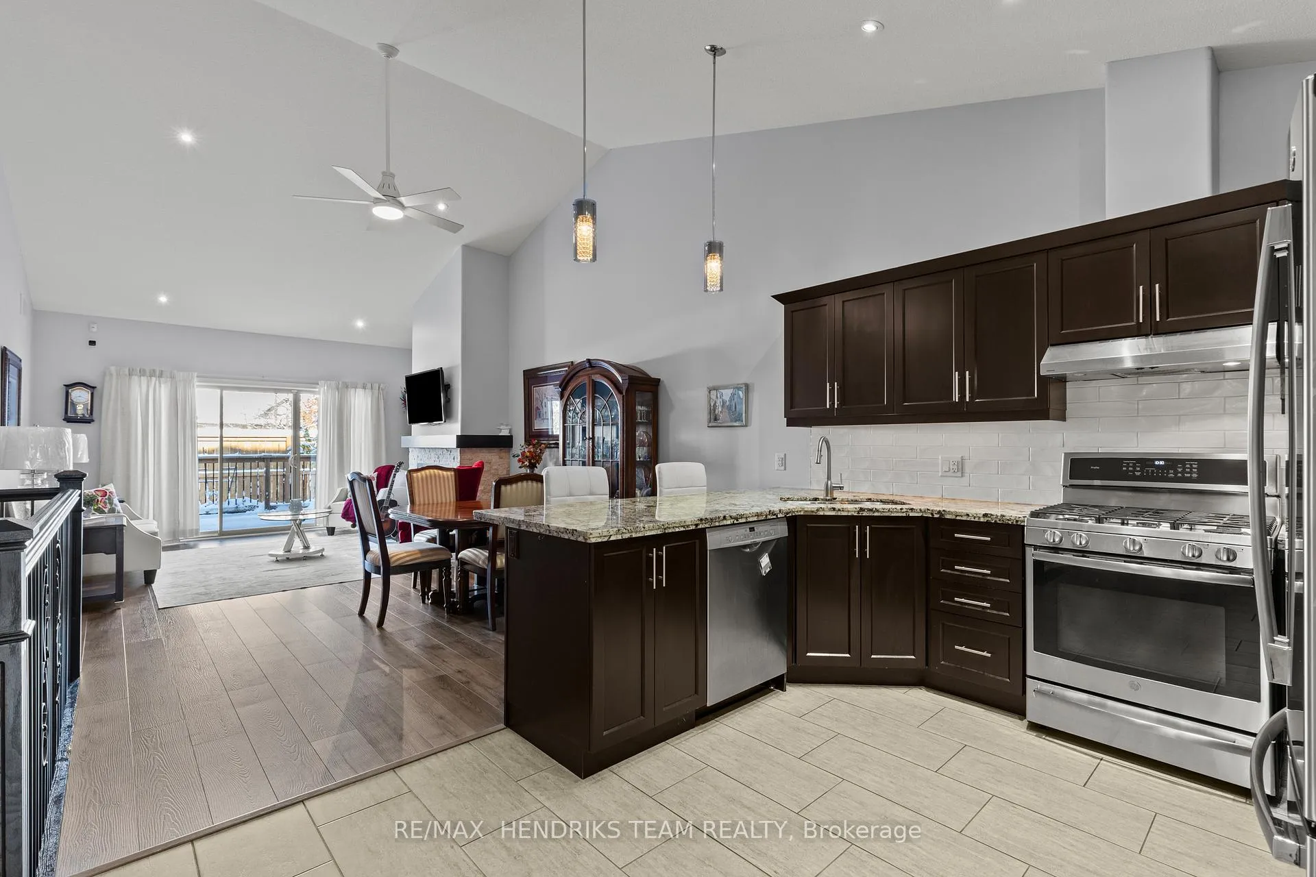 Photo 13 of Unit 19, 9440 Eagle Ridge Drive, Niagara Falls, Forestview — HOMEH