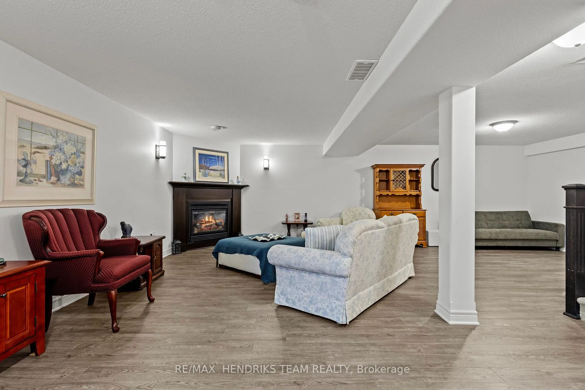 Photo 23 of Unit 19, 9440 Eagle Ridge Drive, Niagara Falls, Forestview — HOMEH