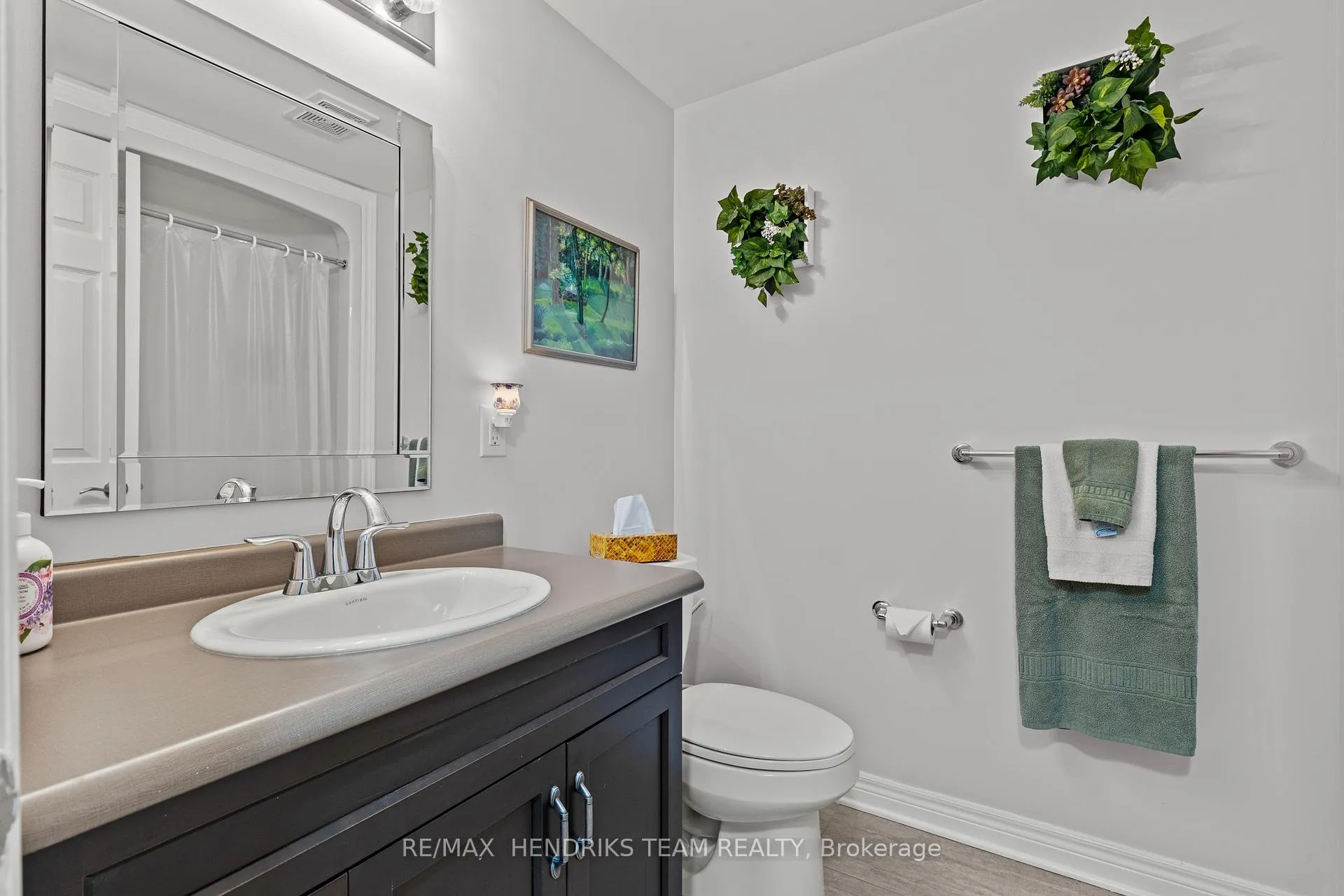 Photo 33 of Unit 19, 9440 Eagle Ridge Drive, Niagara Falls, Forestview — HOMEH