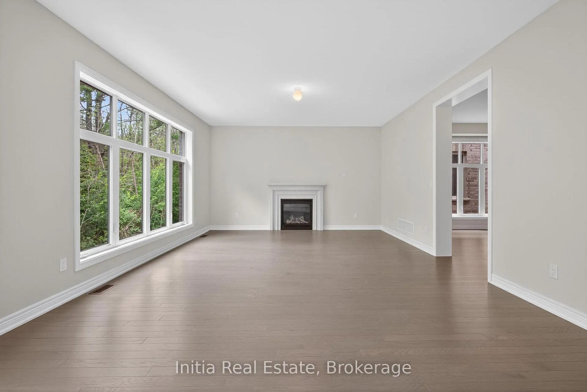 Photo 2 of 1474 Davis Loop Circle, Innisfil, Lefroy — HOMEH