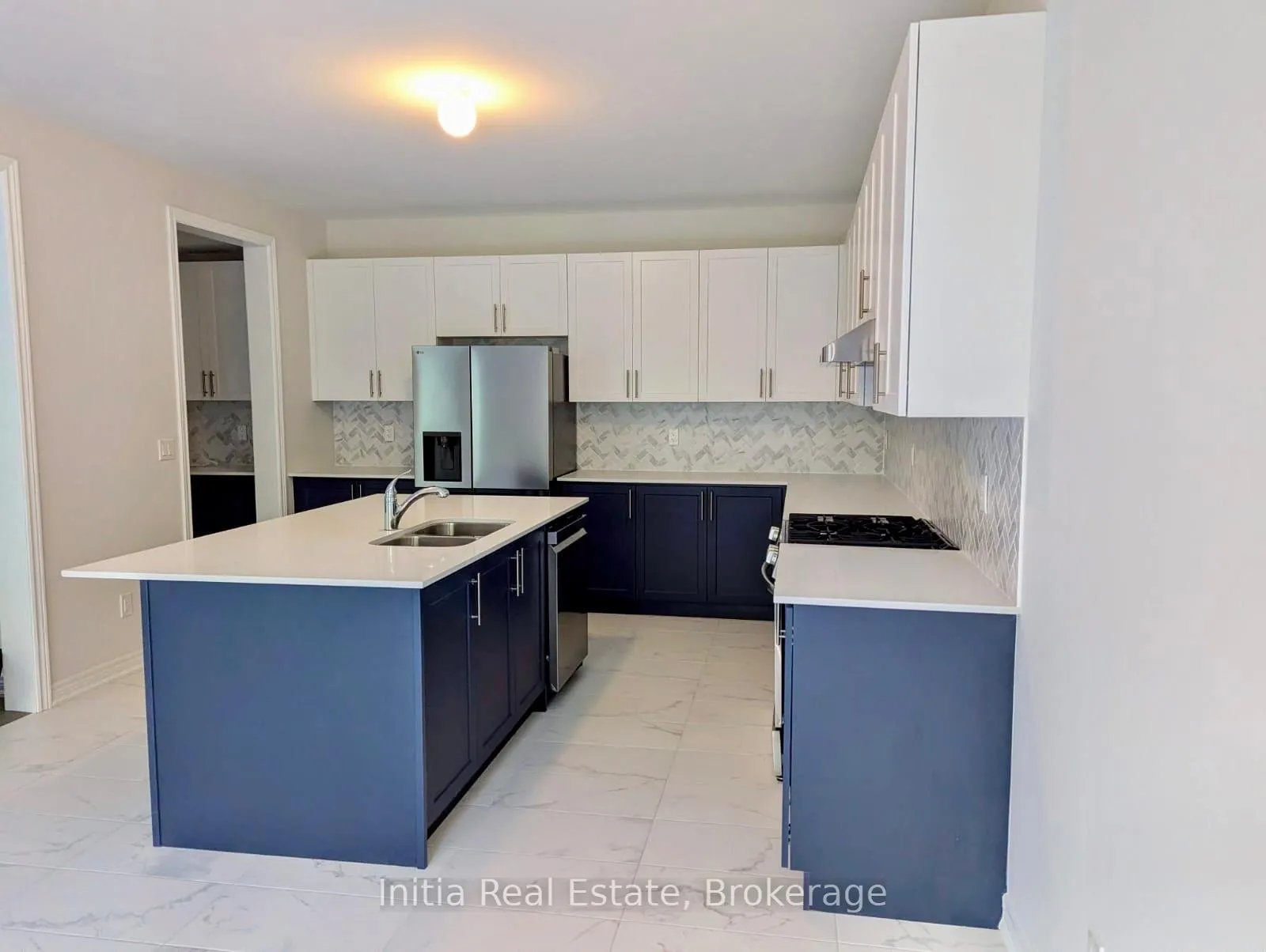 Photo 13 of 1474 Davis Loop Circle, Innisfil, Lefroy — HOMEH