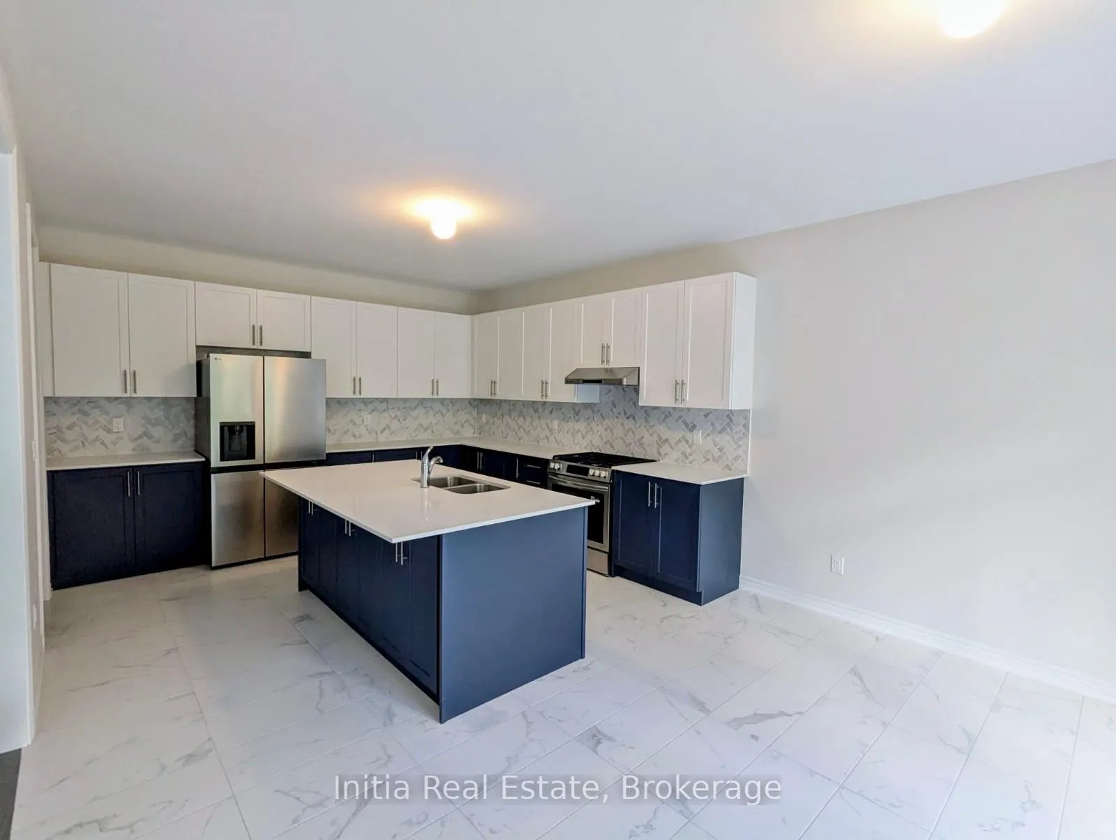 Photo 14 of 1474 Davis Loop Circle, Innisfil, Lefroy — HOMEH