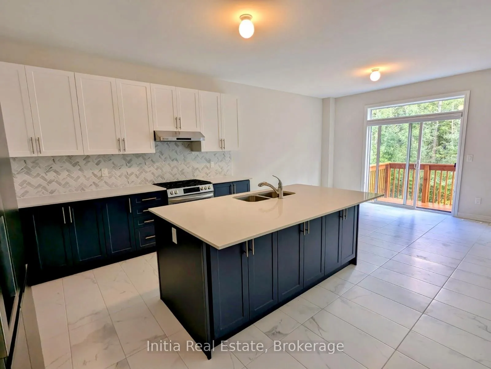 Photo 15 of 1474 Davis Loop Circle, Innisfil, Lefroy — HOMEH