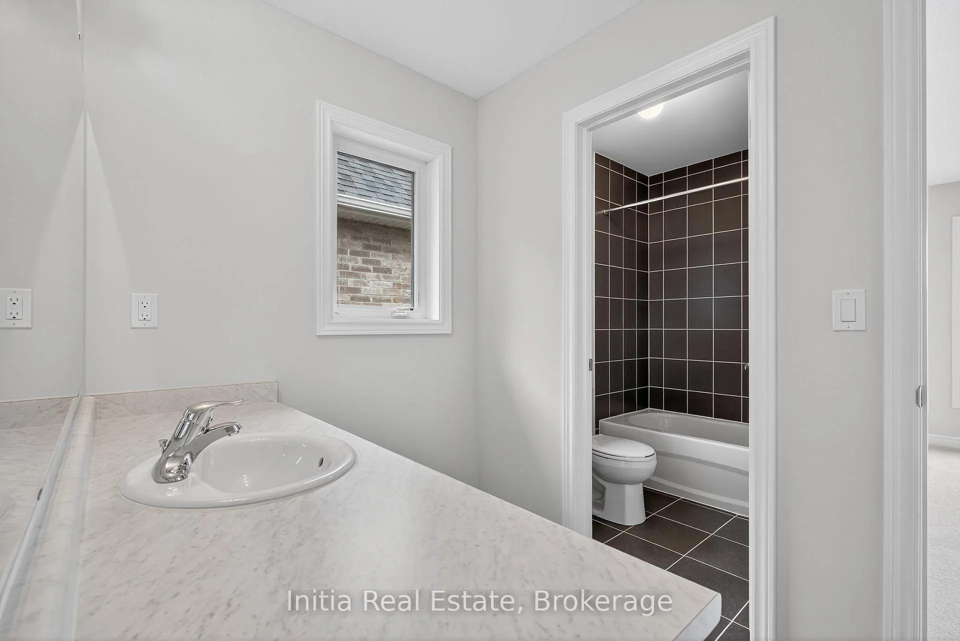 Photo 26 of 1474 Davis Loop Circle, Innisfil, Lefroy — HOMEH