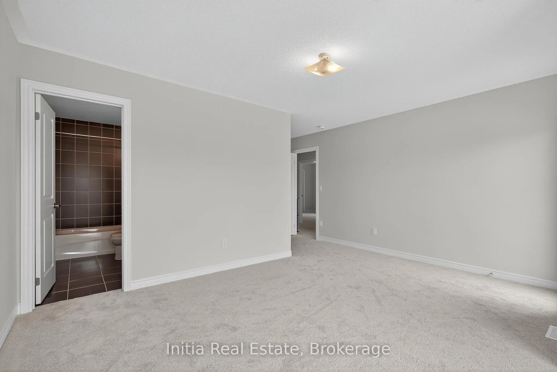 Photo 32 of 1474 Davis Loop Circle, Innisfil, Lefroy — HOMEH