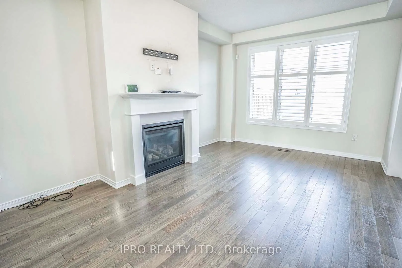Photo 5 of 23 Cactus Crescent, Hamilton, Stoney Creek Mountain — HOMEH