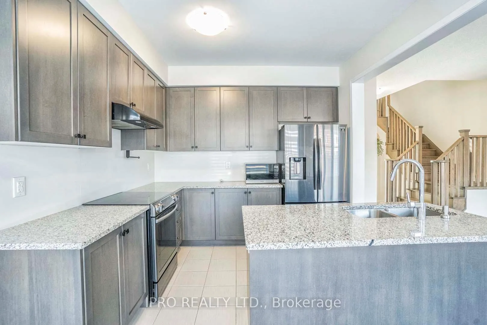 Photo 12 of 23 Cactus Crescent, Hamilton, Stoney Creek Mountain — HOMEH