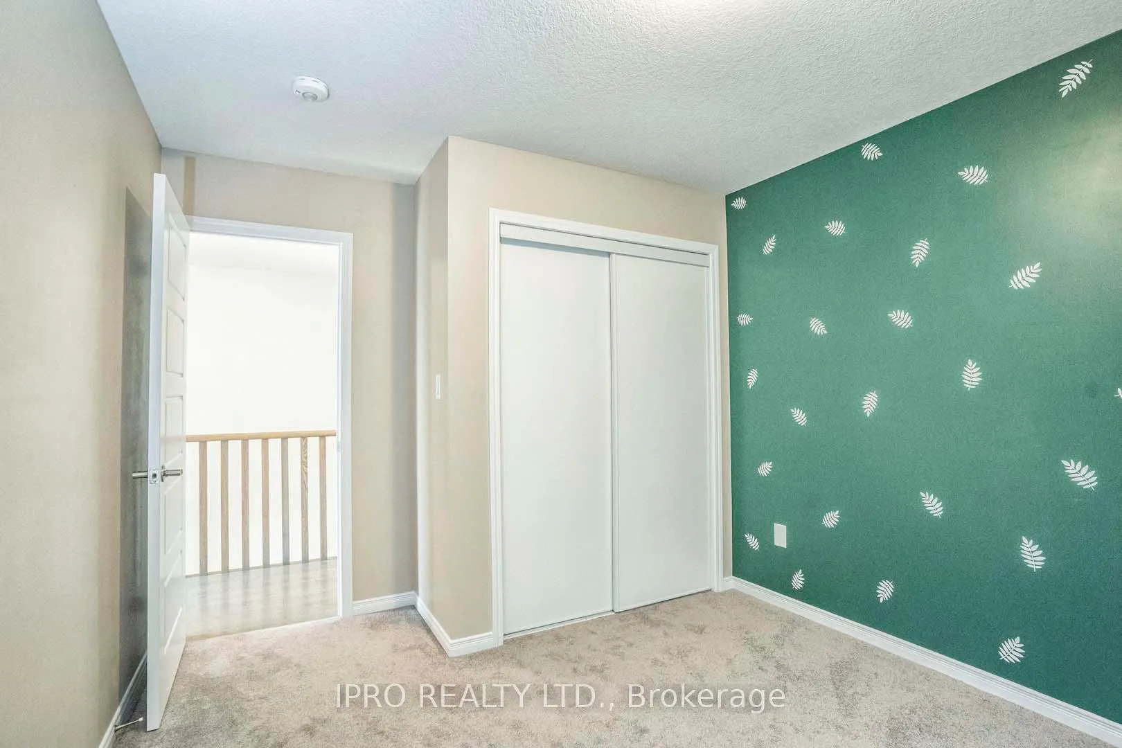Photo 22 of 23 Cactus Crescent, Hamilton, Stoney Creek Mountain — HOMEH
