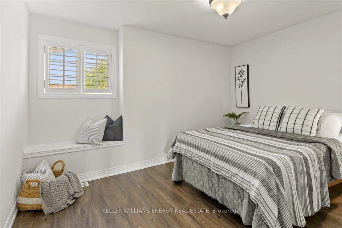 Photo 15 of 5 Bishopgate Street, Whitby, Williamsburg — HOMEH