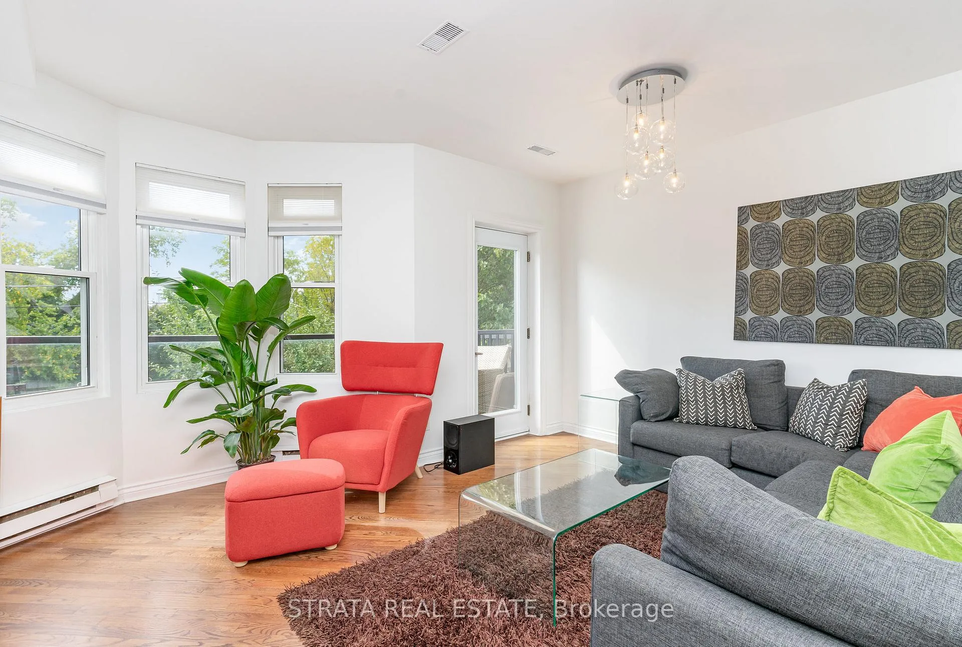 Photo 5 of 623 Broadview Avenue, Toronto, North Riverdale — HOMEH