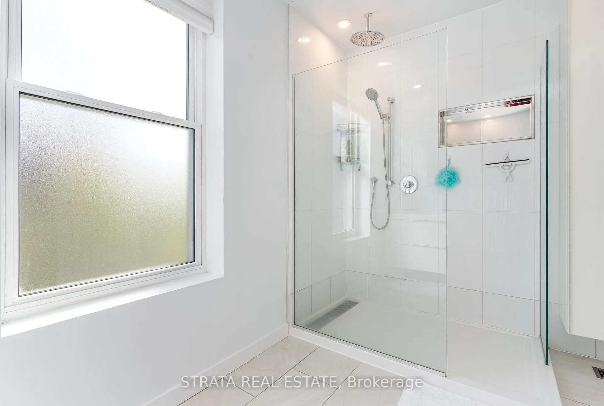 Photo 18 of 623 Broadview Avenue, Toronto, North Riverdale — HOMEH