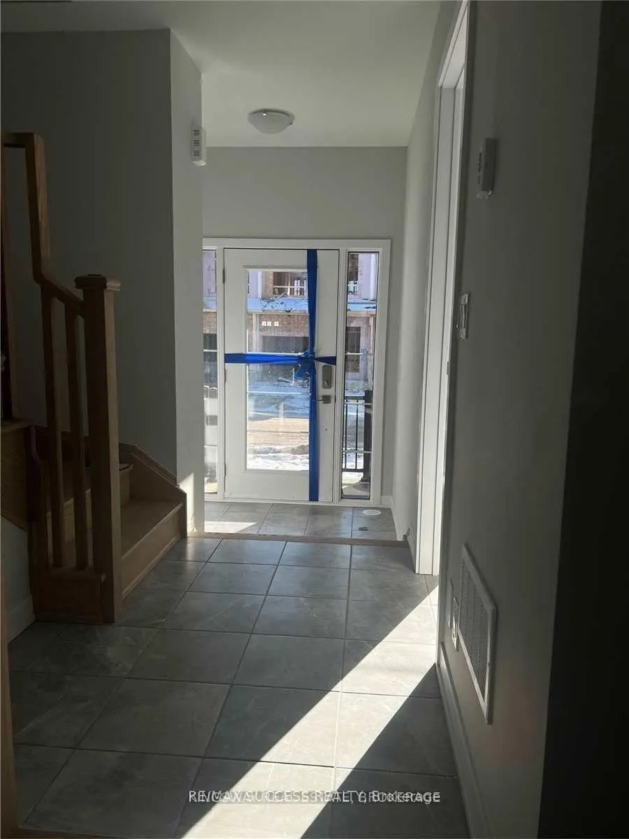 Photo 2 of 6 Percy Rye Avenue, Markham, Angus Glen — HOMEH